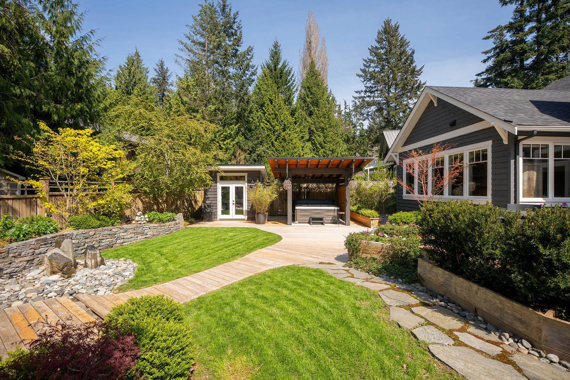 1141 LENORA ROAD