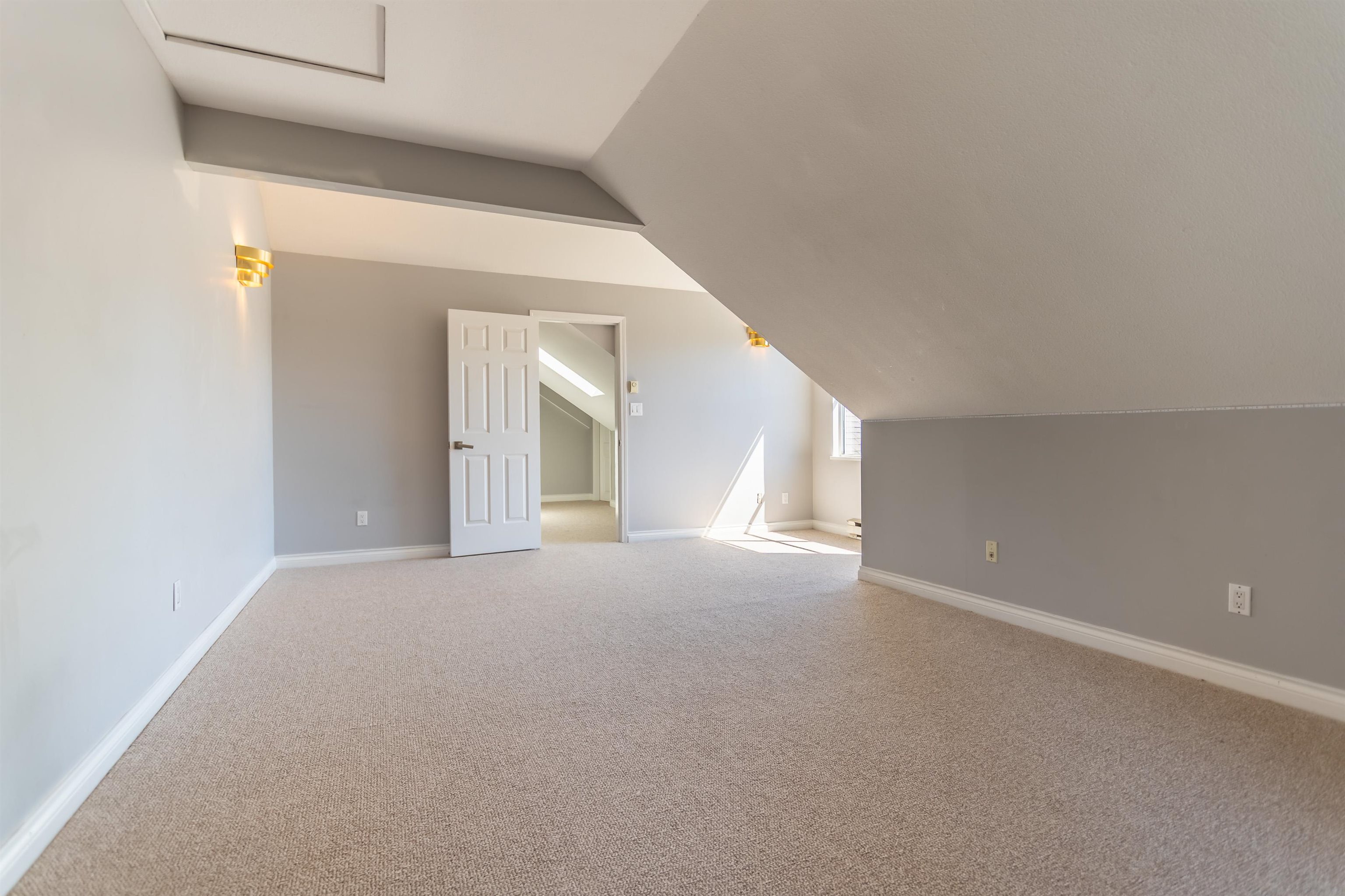 34 7695 ST. ALBANS ROAD
