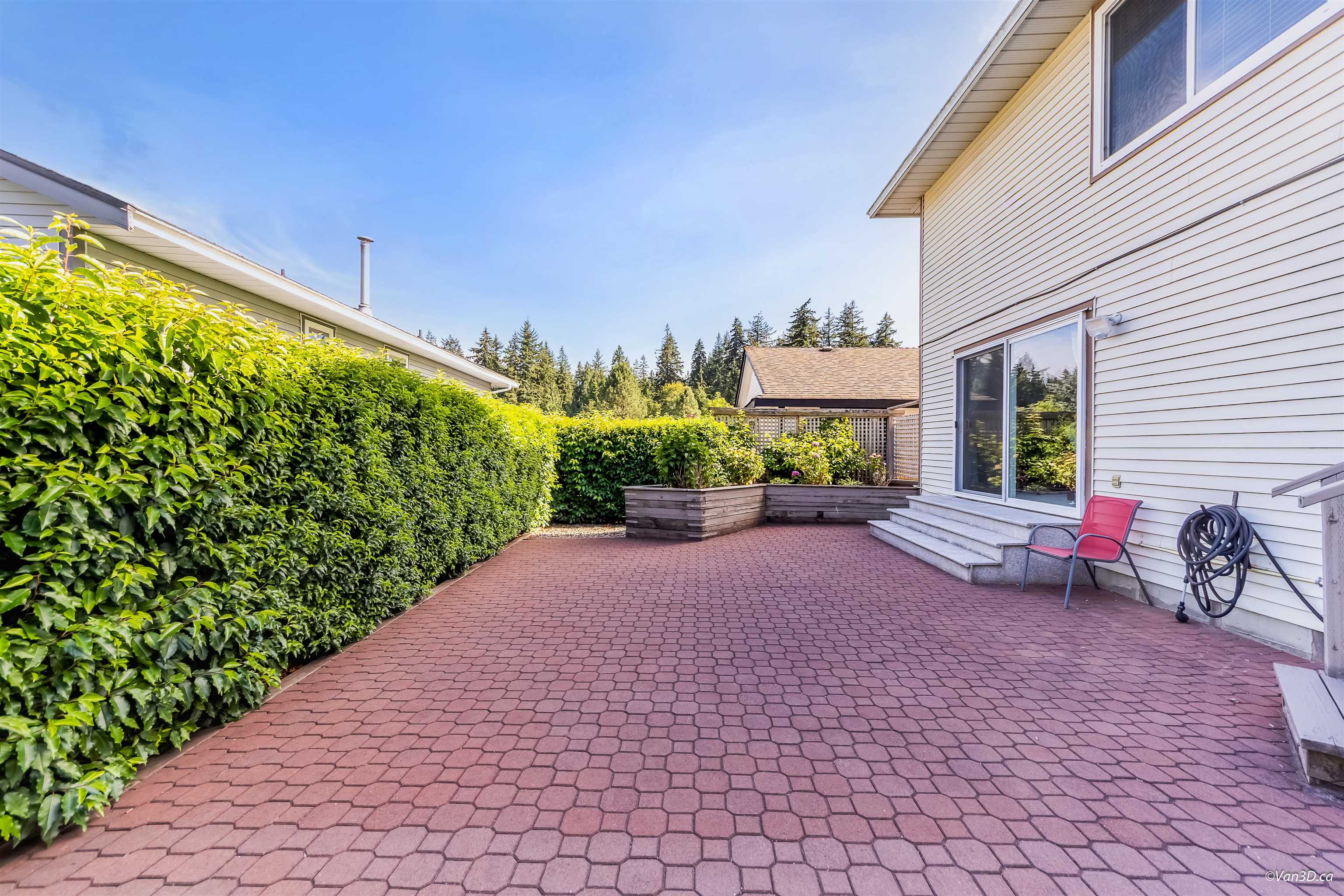 635 LOST LAKE DRIVE
