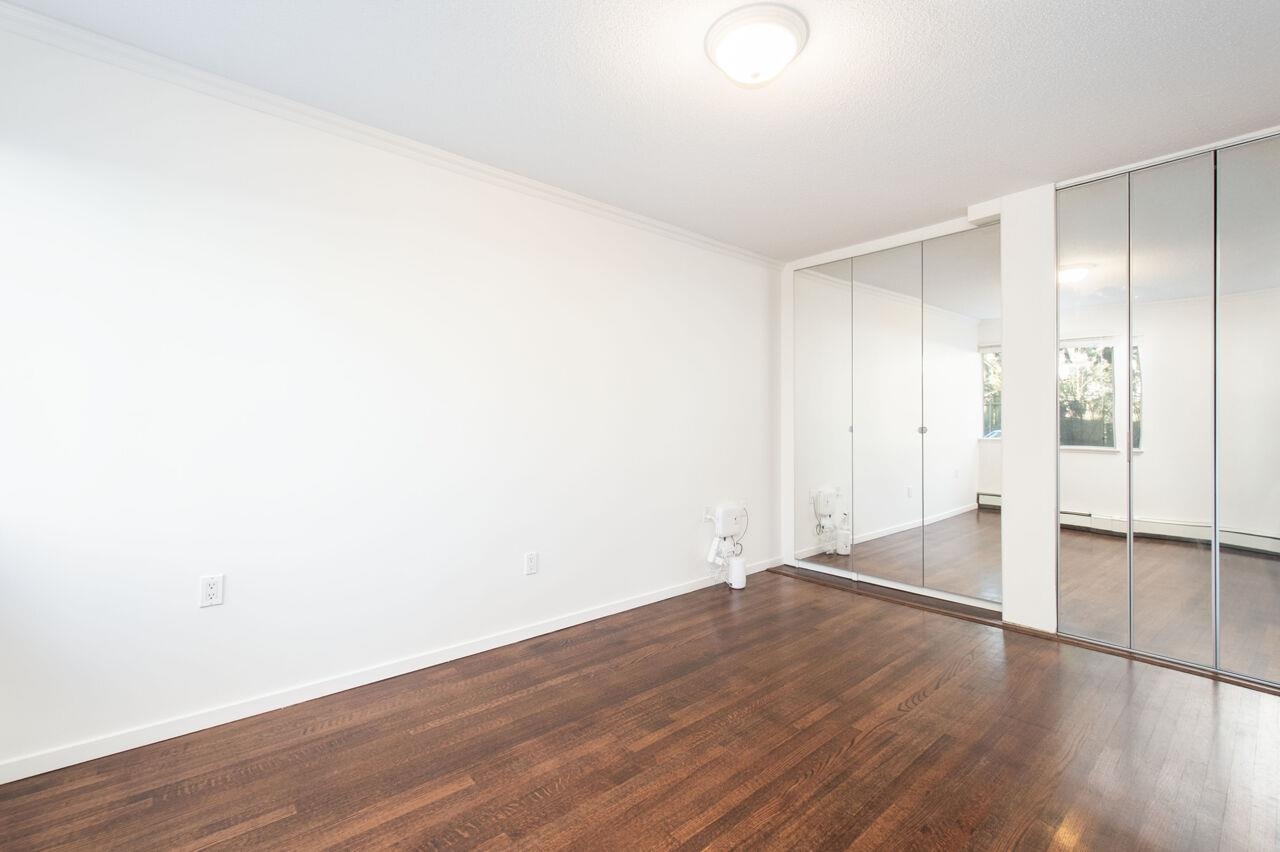 108 1425 ESQUIMALT AVENUE