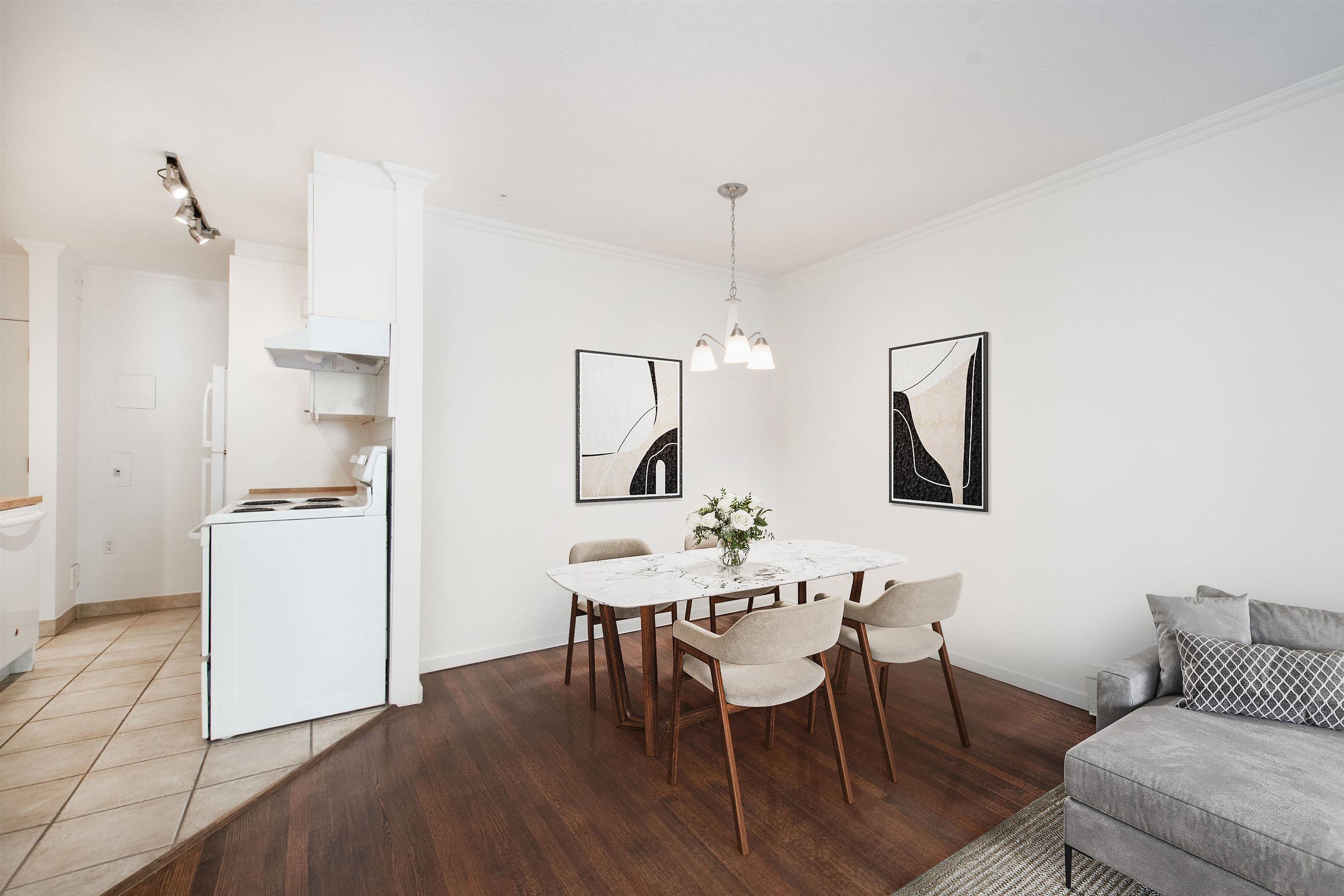 108 1425 ESQUIMALT AVENUE