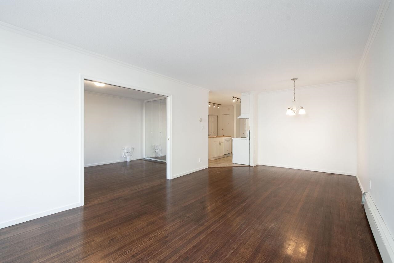 108 1425 ESQUIMALT AVENUE