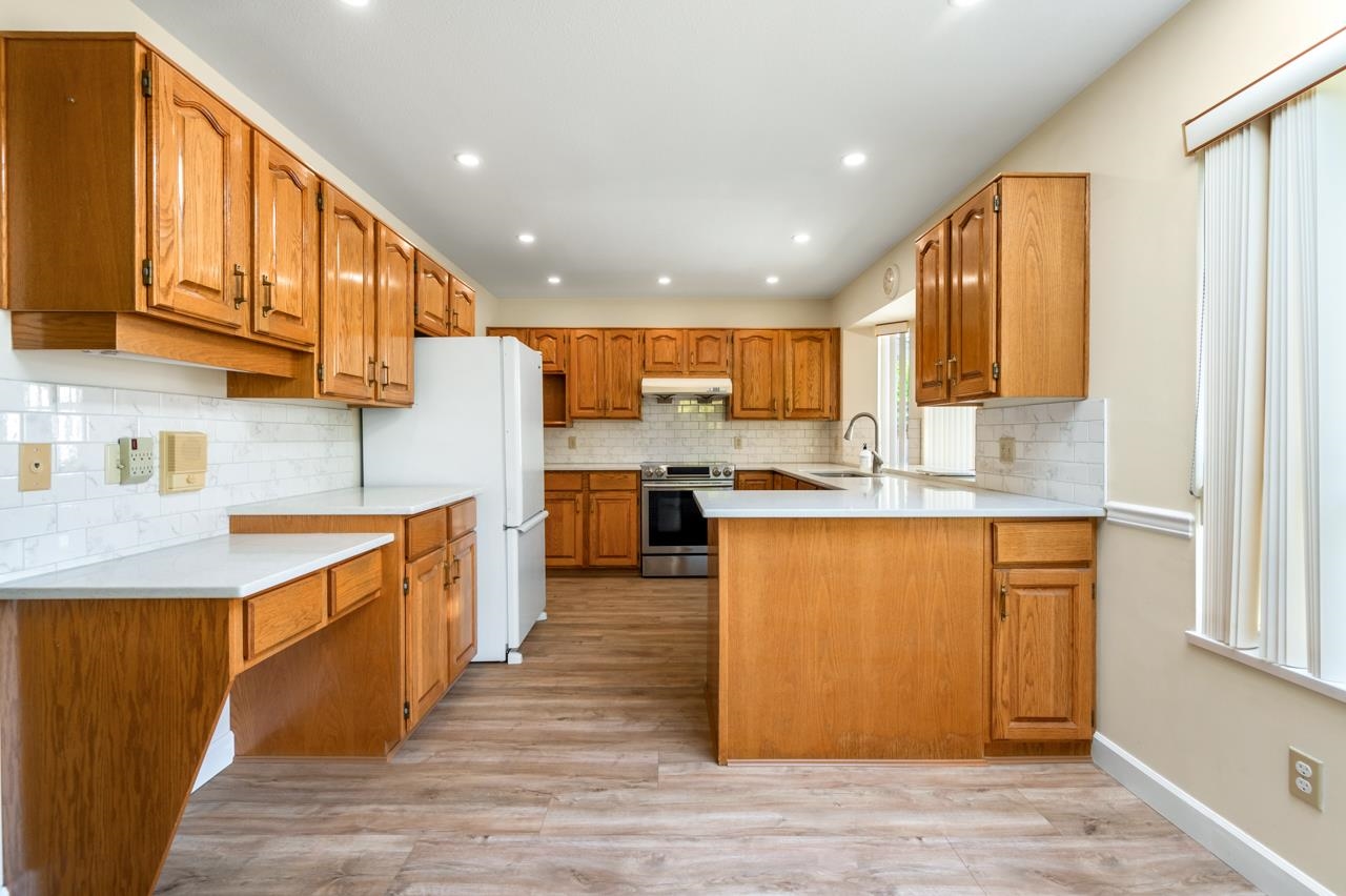 12420 PHOENIX DRIVE