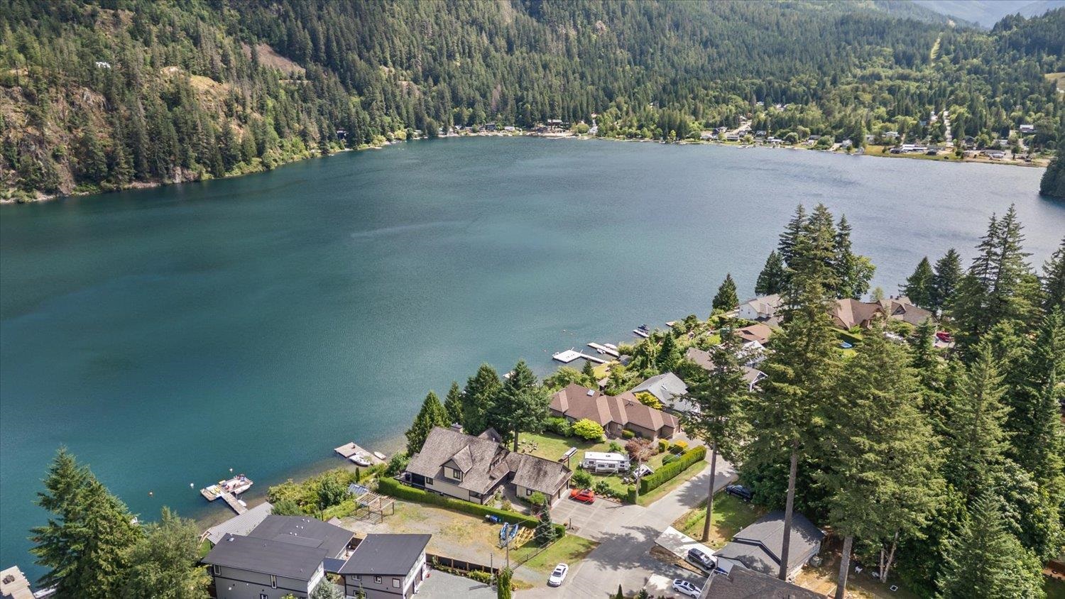 21313 LAKEVIEW CRESCENT
