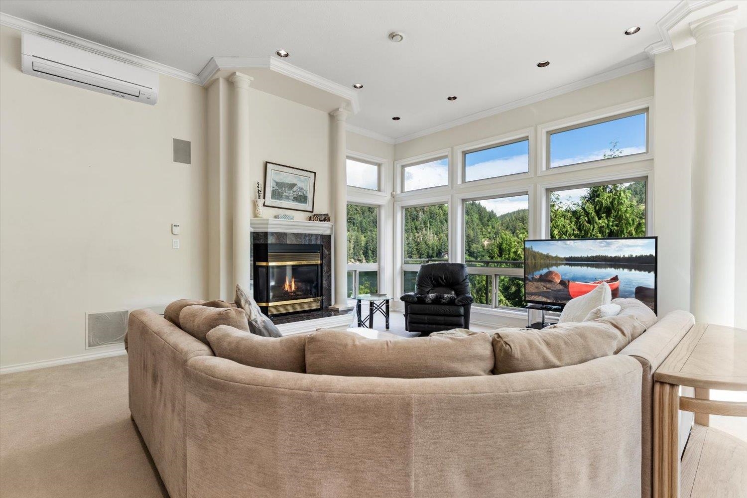 21313 LAKEVIEW CRESCENT