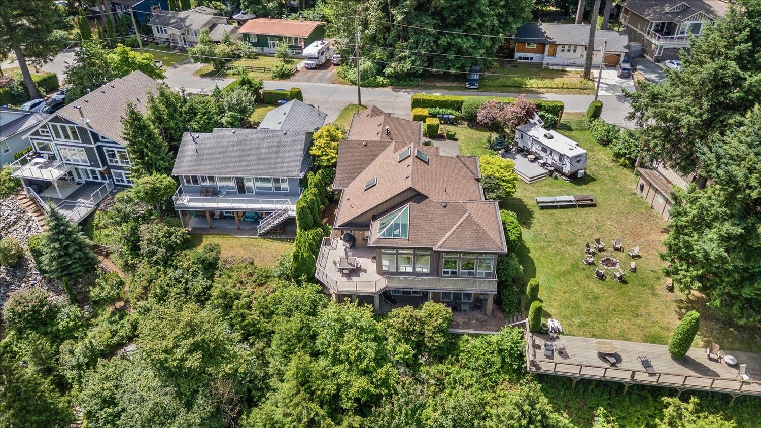 21313 LAKEVIEW CRESCENT