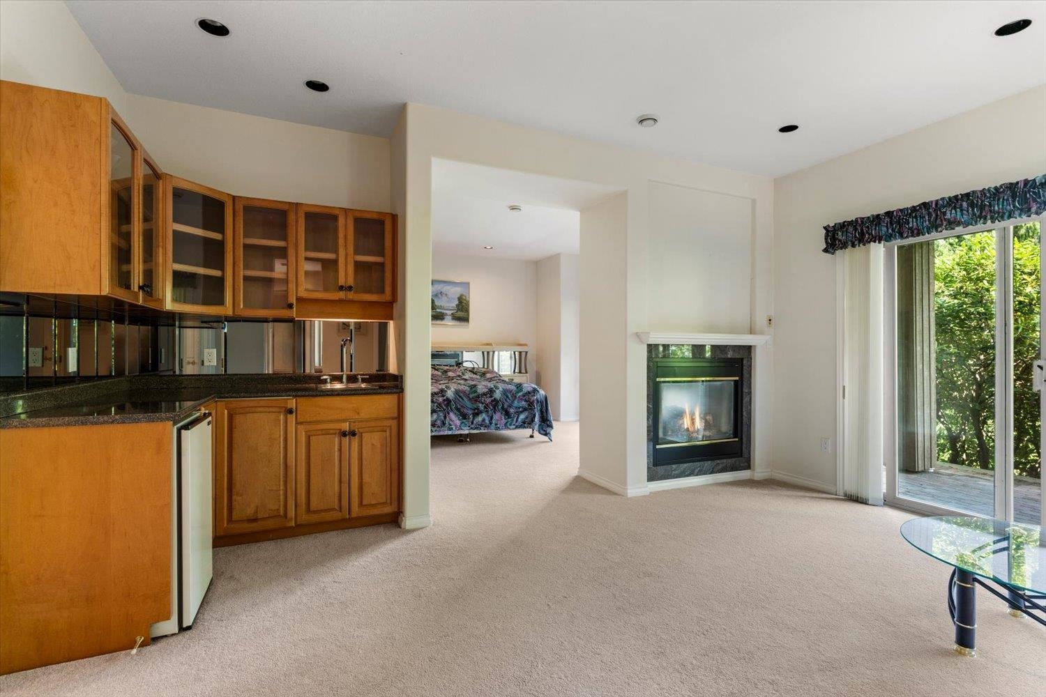 21313 LAKEVIEW CRESCENT