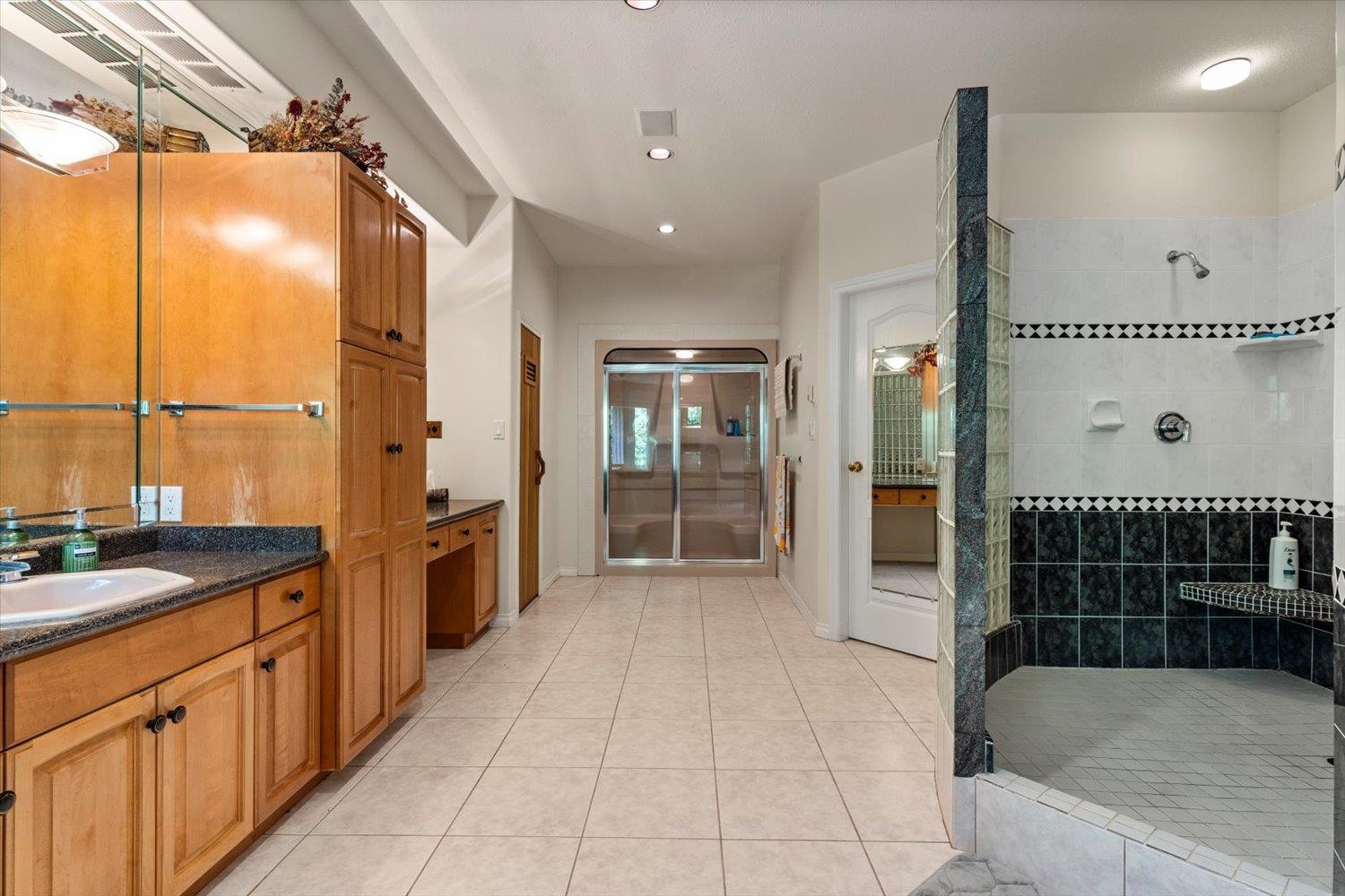 21313 LAKEVIEW CRESCENT