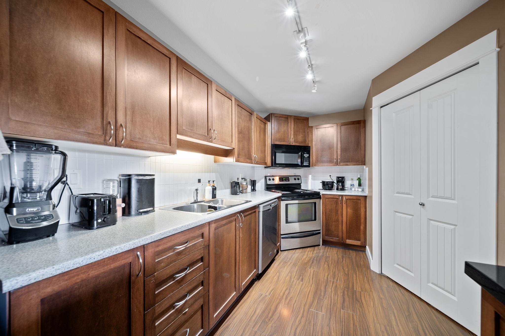 219 32725 GEORGE FERGUSON WAY