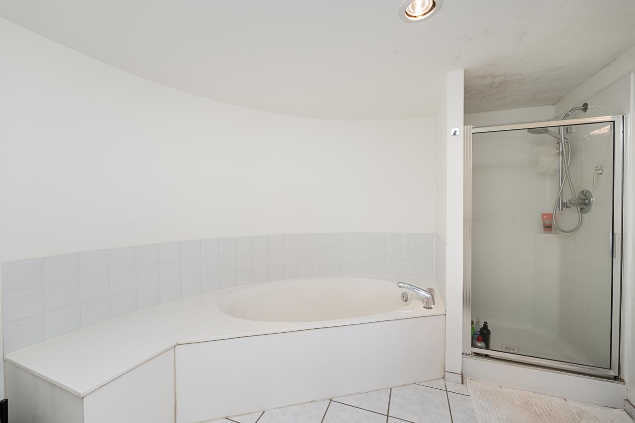 1403 3061 E KENT AVENUE NORTH