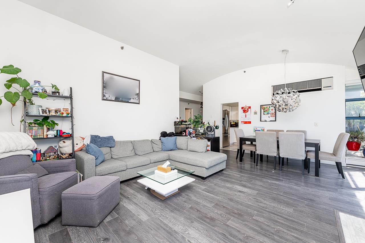 1403 3061 E KENT AVENUE NORTH