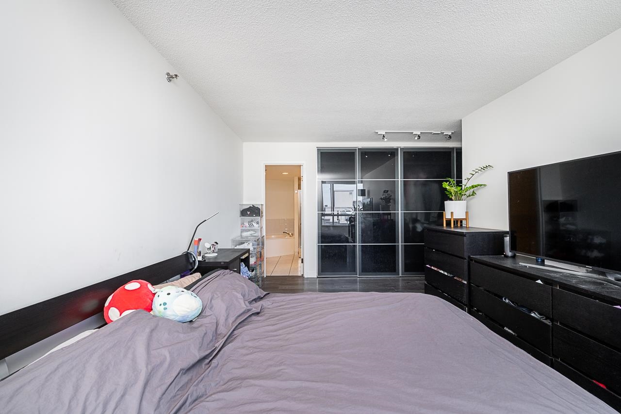 1403 3061 E KENT AVENUE NORTH