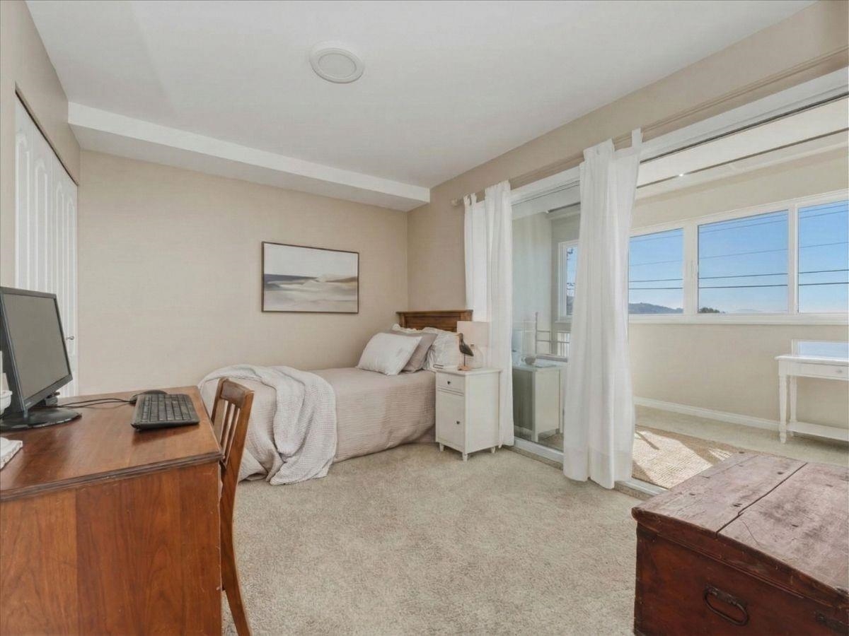 303 15165 MARINE DRIVE