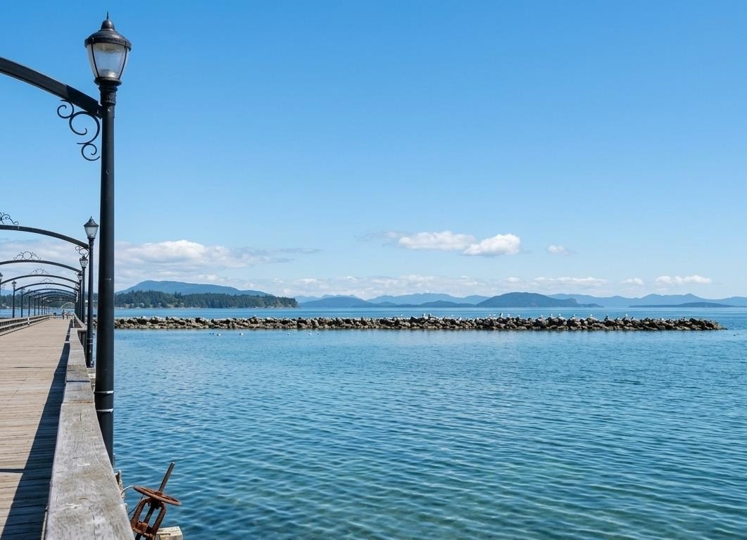 303 15165 MARINE DRIVE
