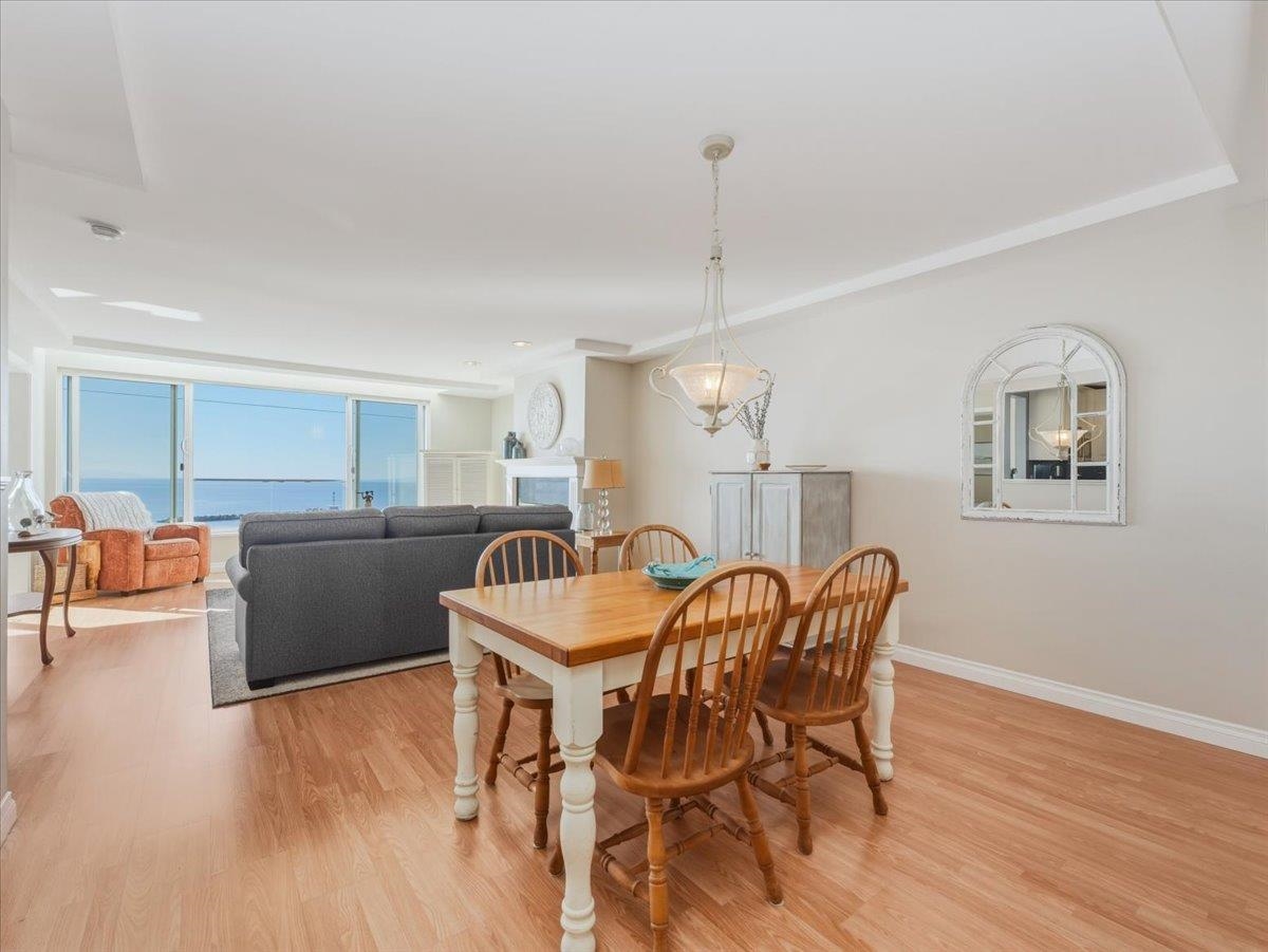 303 15165 MARINE DRIVE