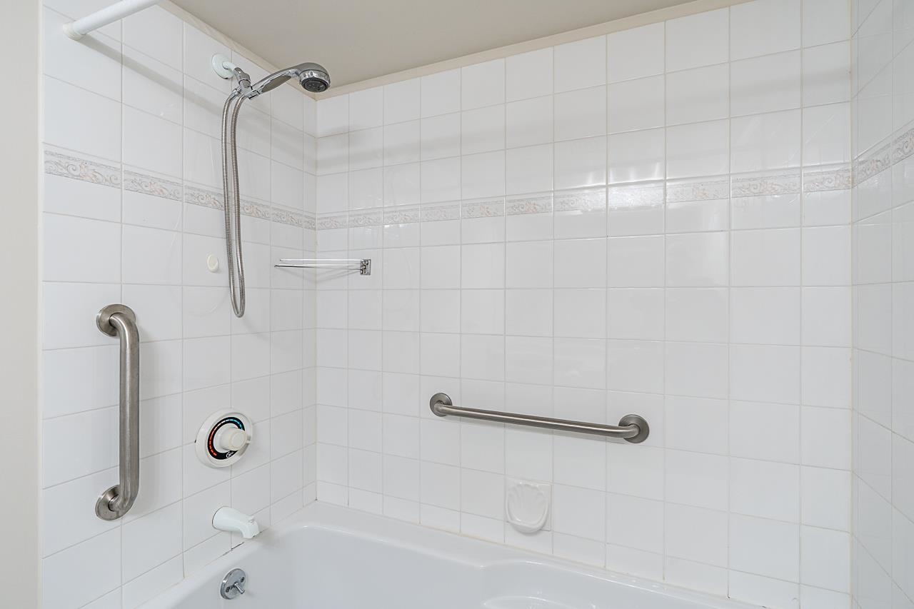 1803 7077 BERESFORD STREET