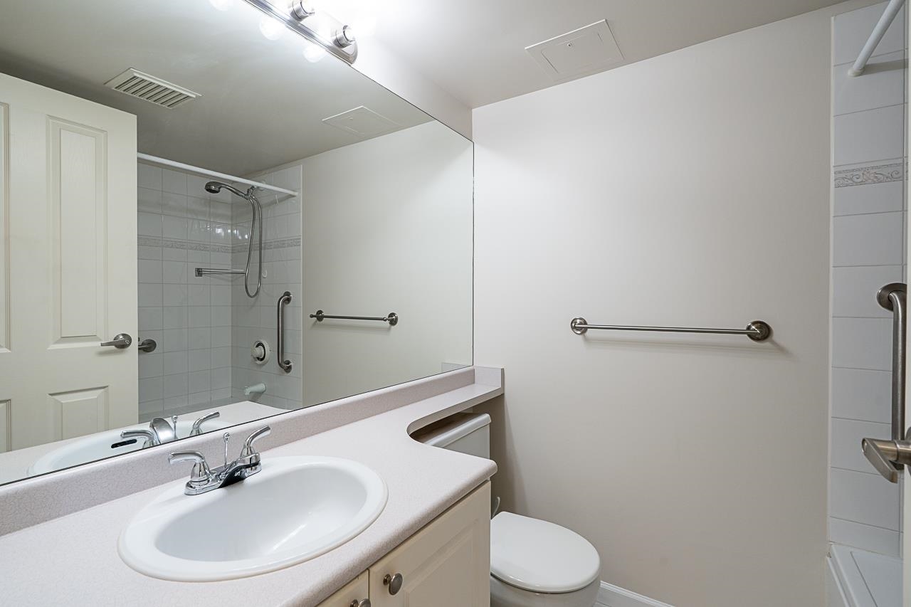 1803 7077 BERESFORD STREET