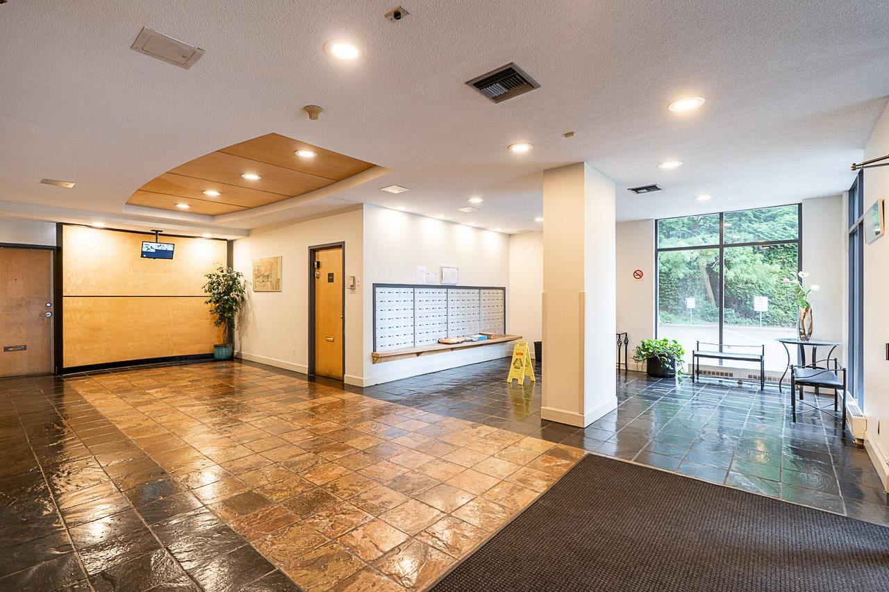 1803 7077 BERESFORD STREET