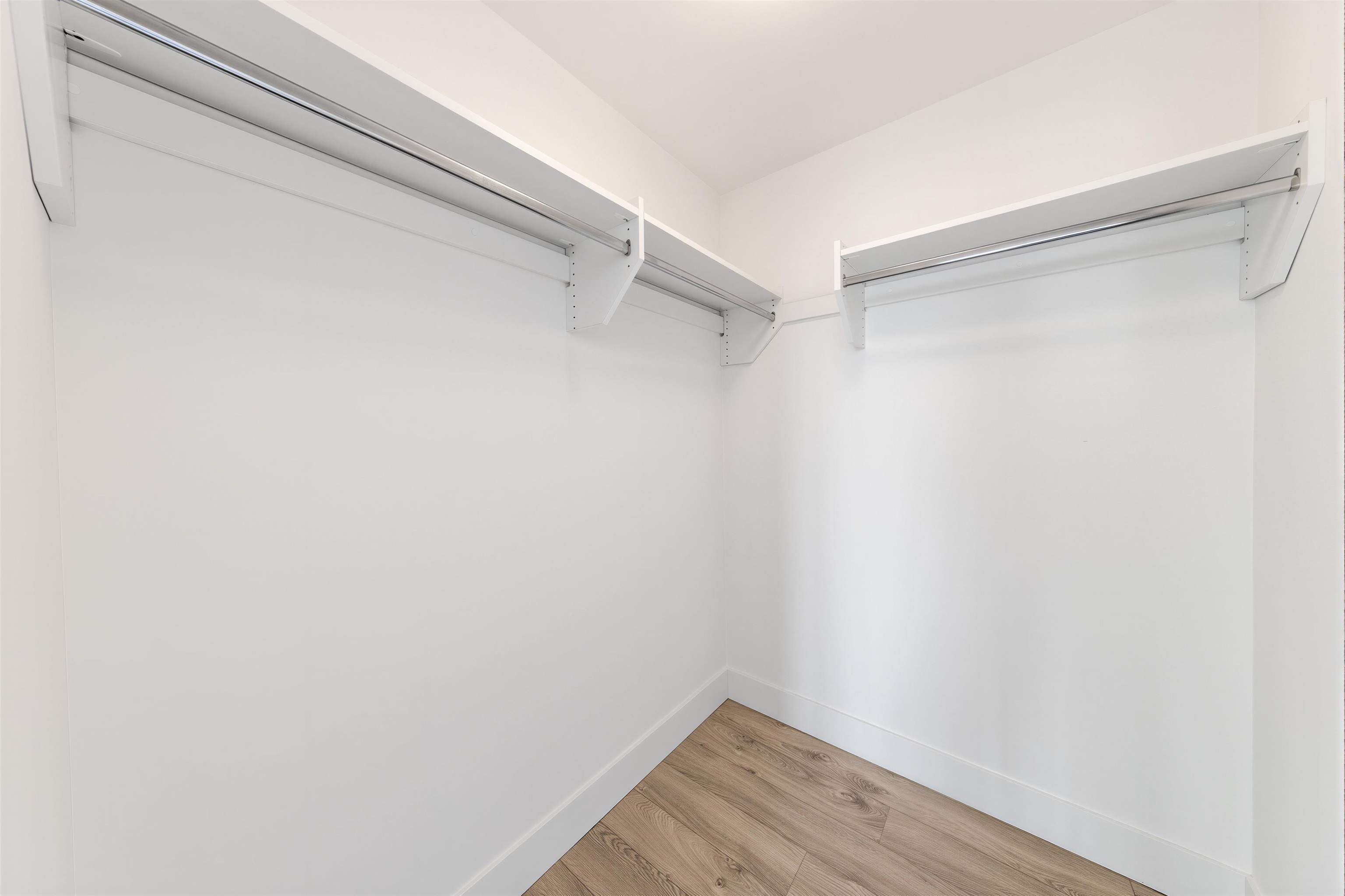 2908 7388 KINGSWAY