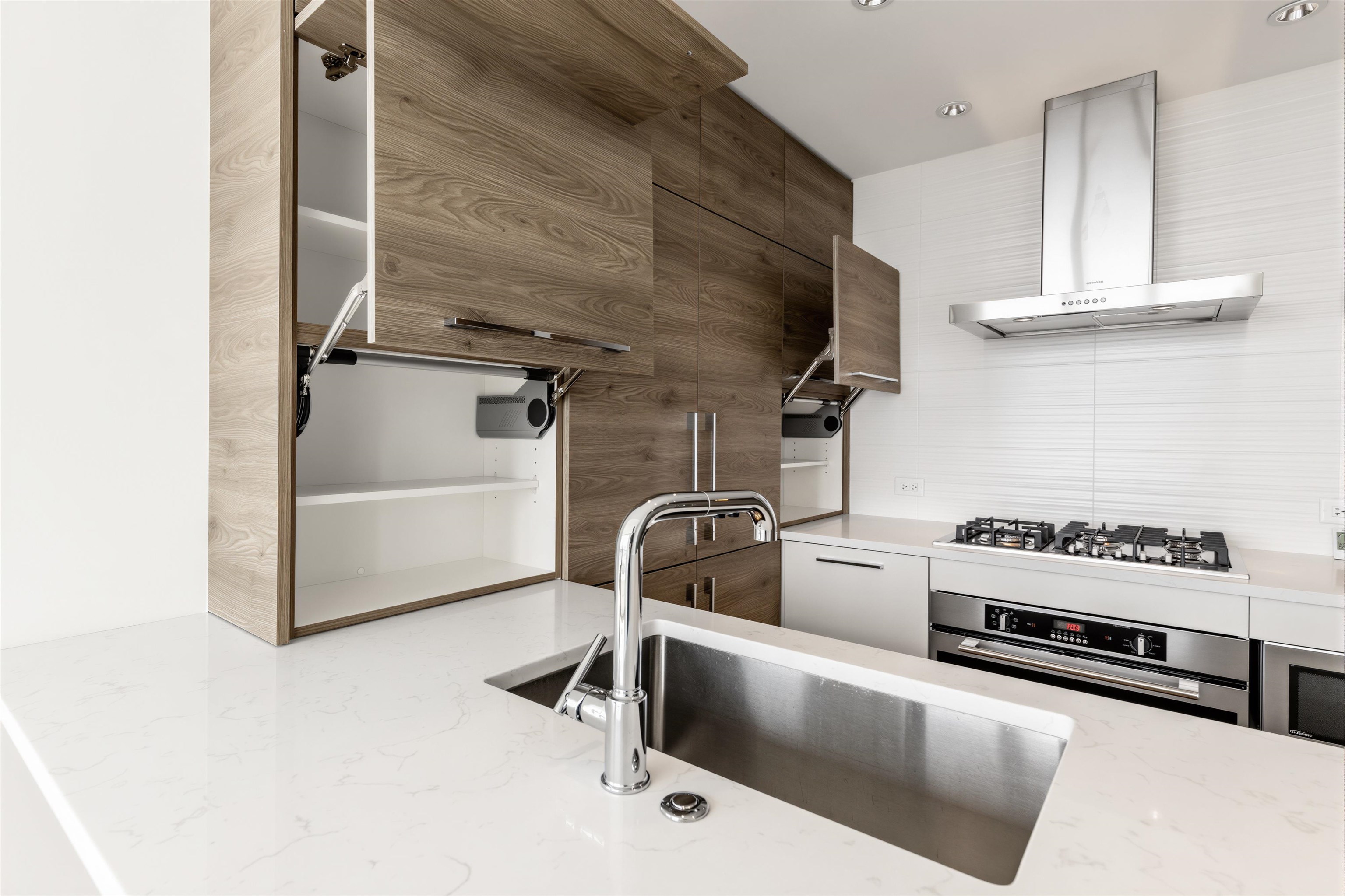 2908 7388 KINGSWAY