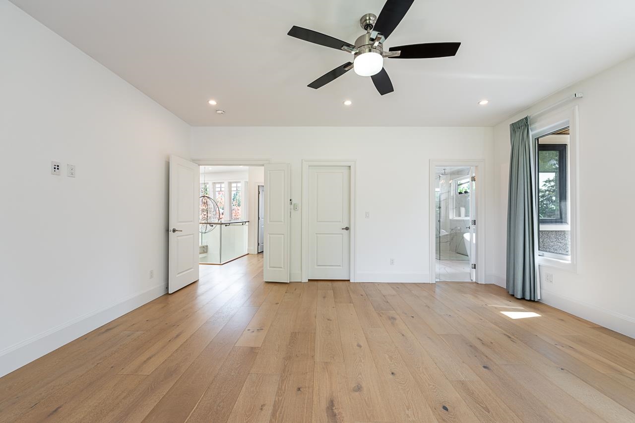 7652 KERRYWOOD CRESCENT
