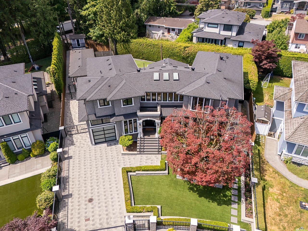 7652 KERRYWOOD CRESCENT