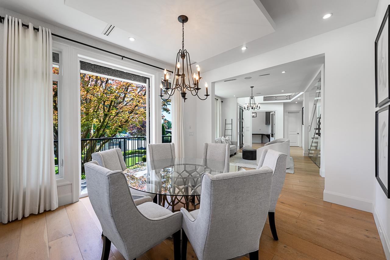 7652 KERRYWOOD CRESCENT