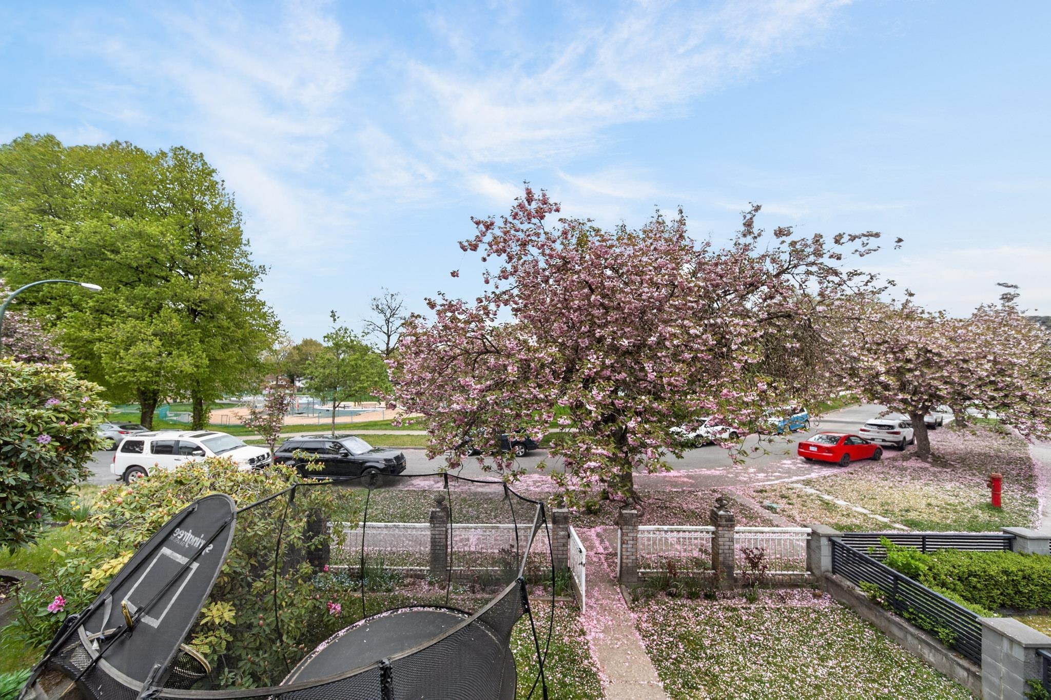 2258 WENONAH STREET