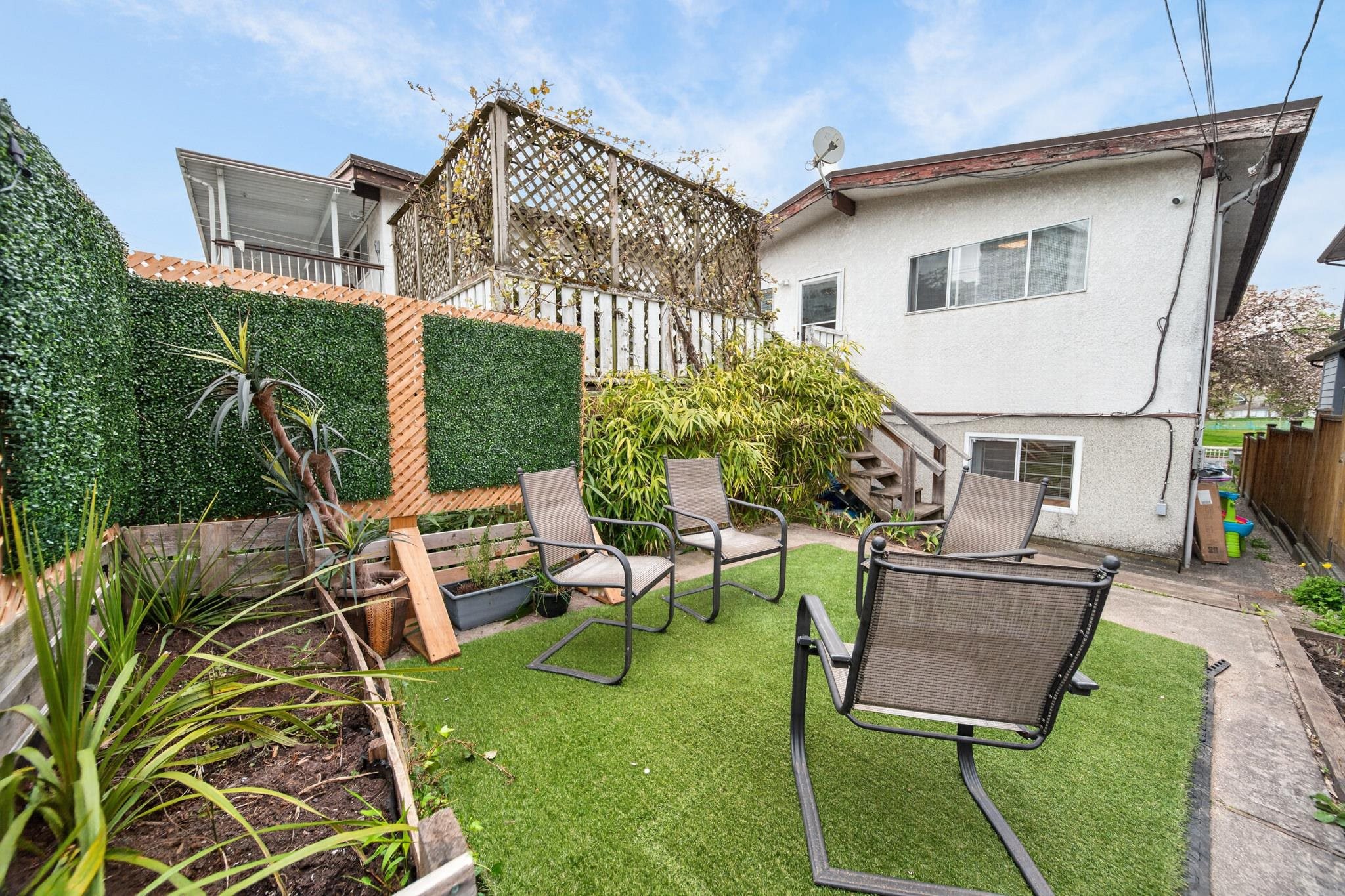 2258 WENONAH STREET