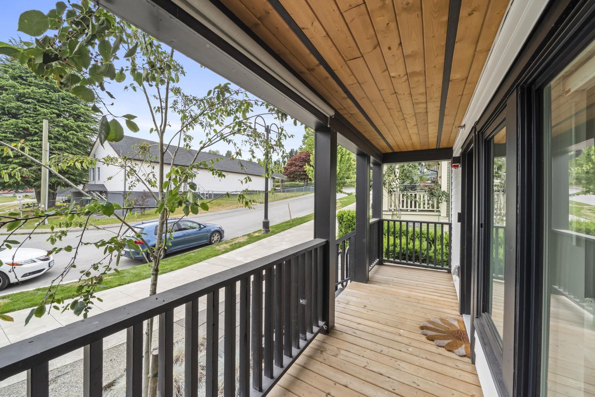 213 1306 LAVAL SQUARE