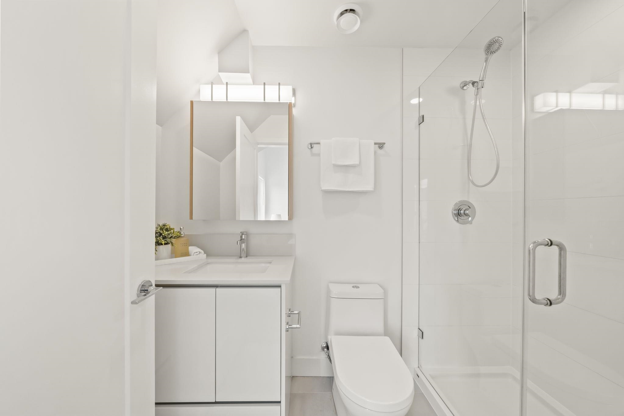 213 1306 LAVAL SQUARE