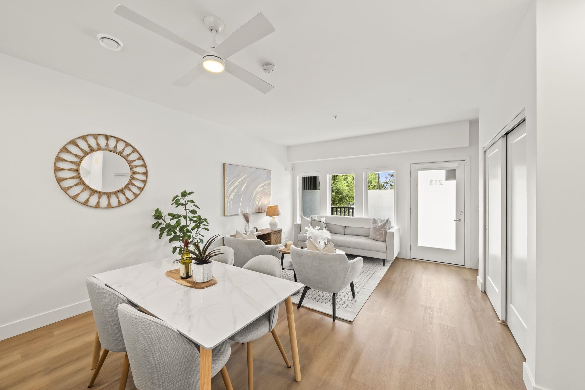 213 1306 LAVAL SQUARE