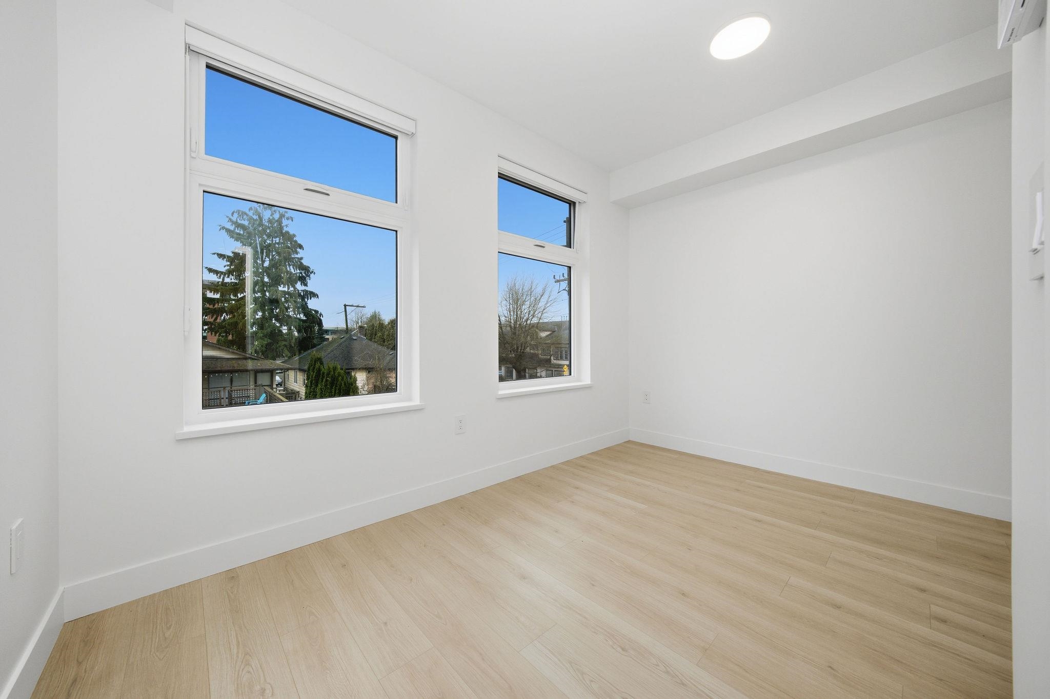 111 342 MOUNTAIN HIGHWAY
