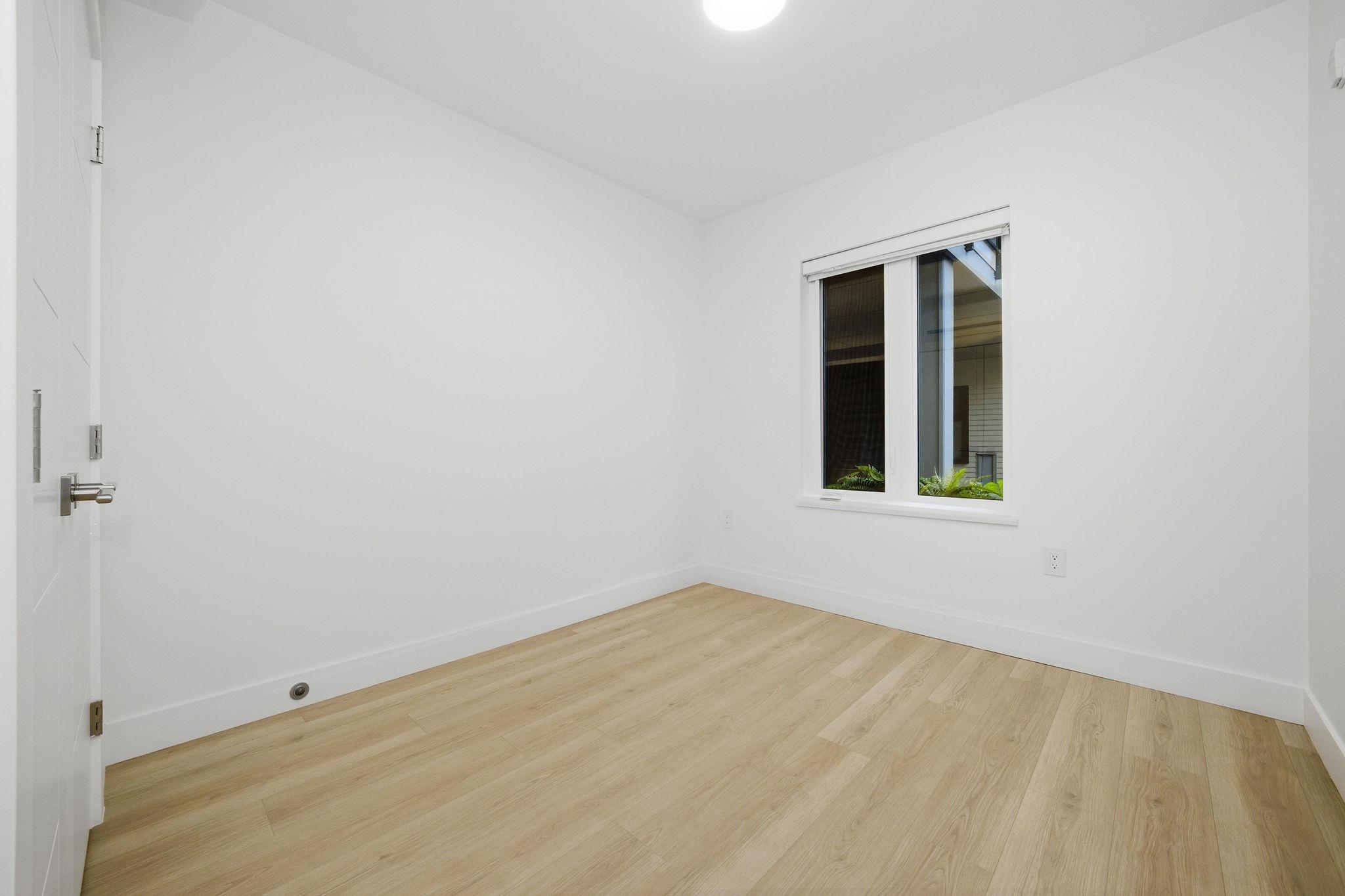 111 342 MOUNTAIN HIGHWAY
