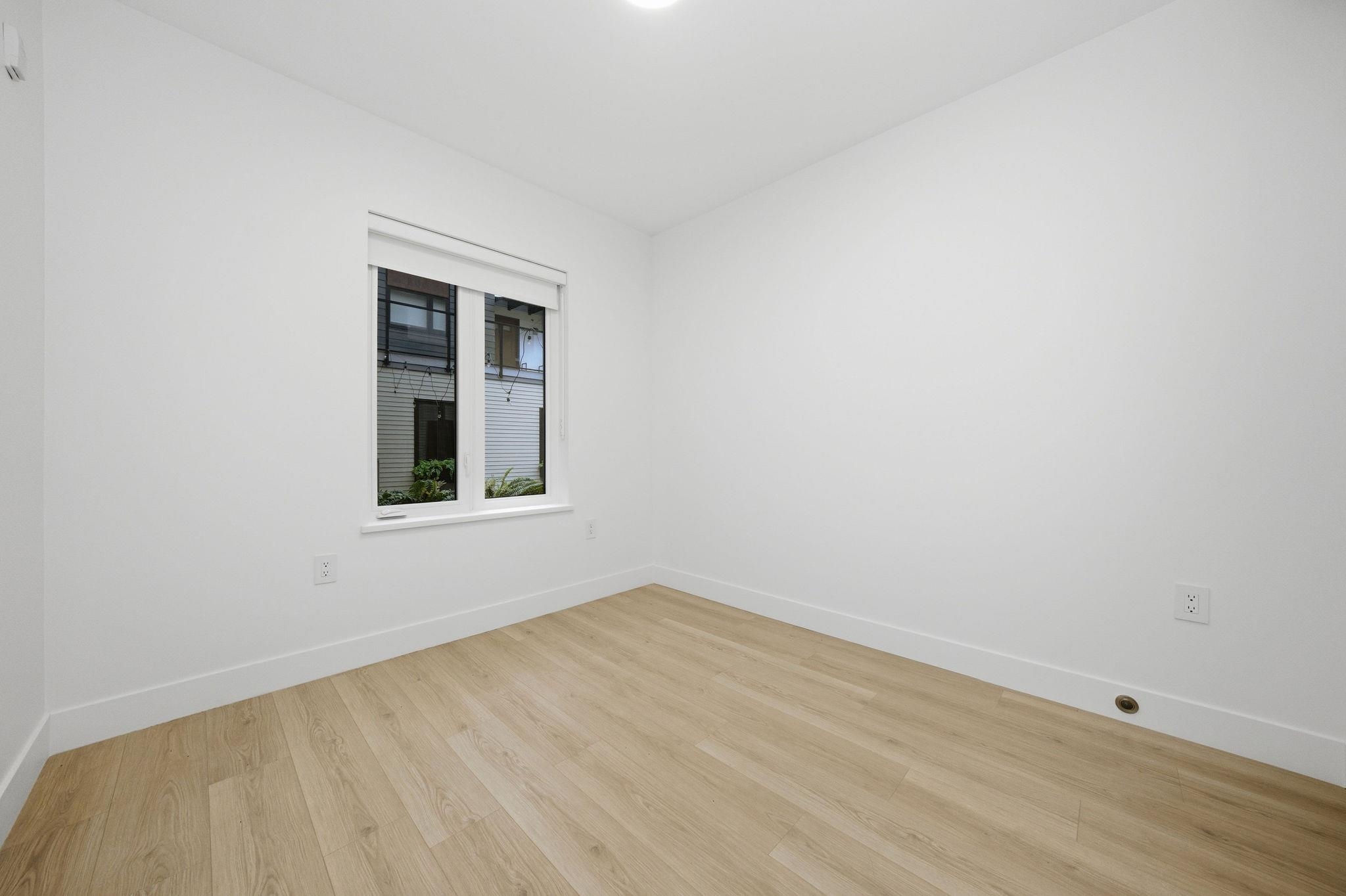 111 342 MOUNTAIN HIGHWAY