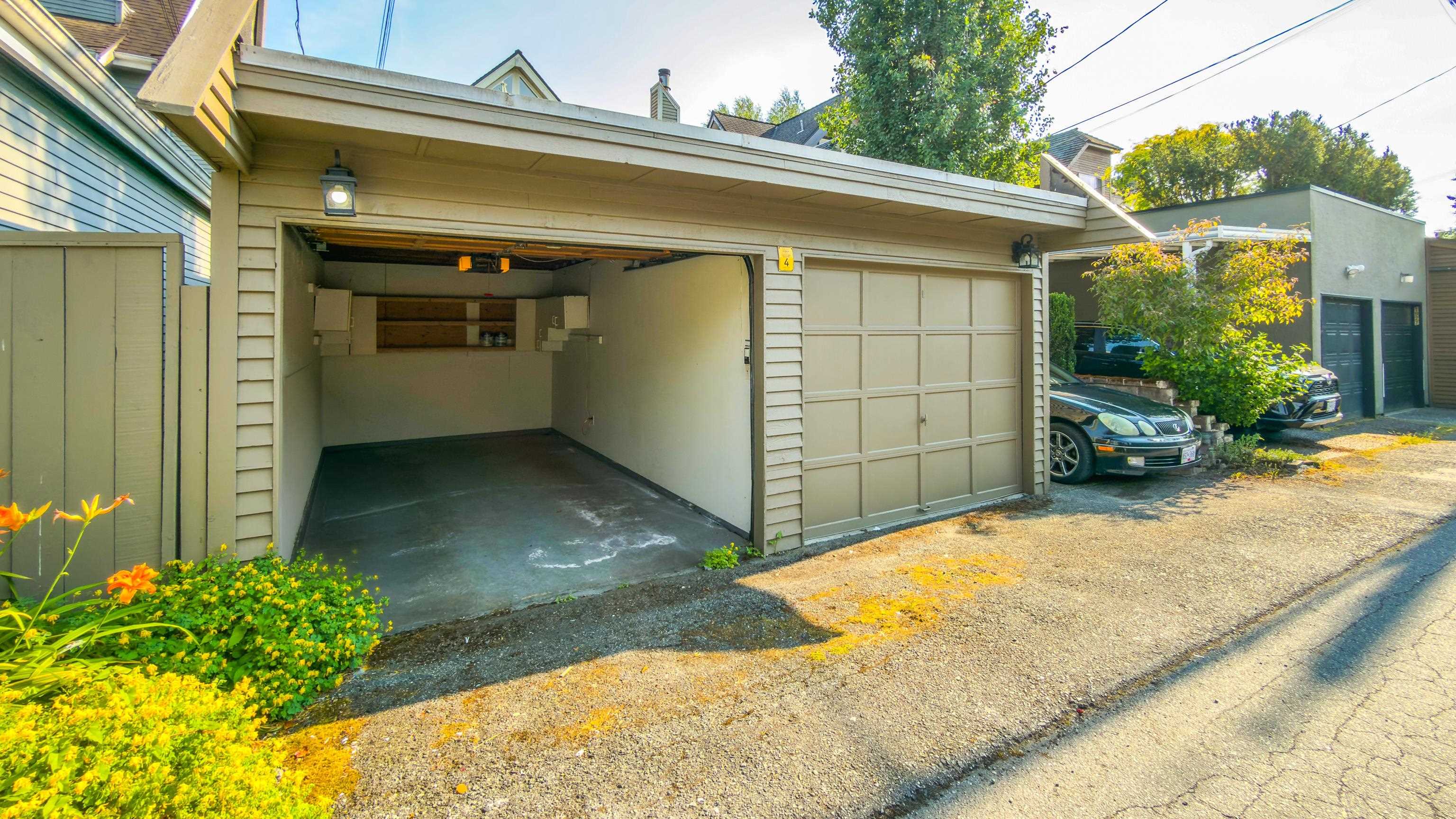 1921 CREELMAN AVENUE