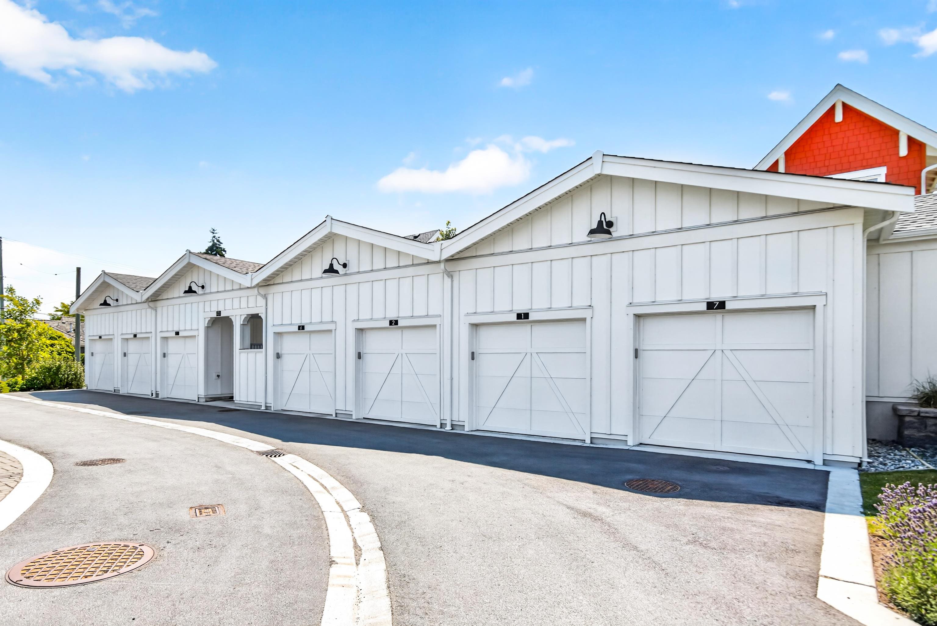 1 6378 DAIRY AVENUE