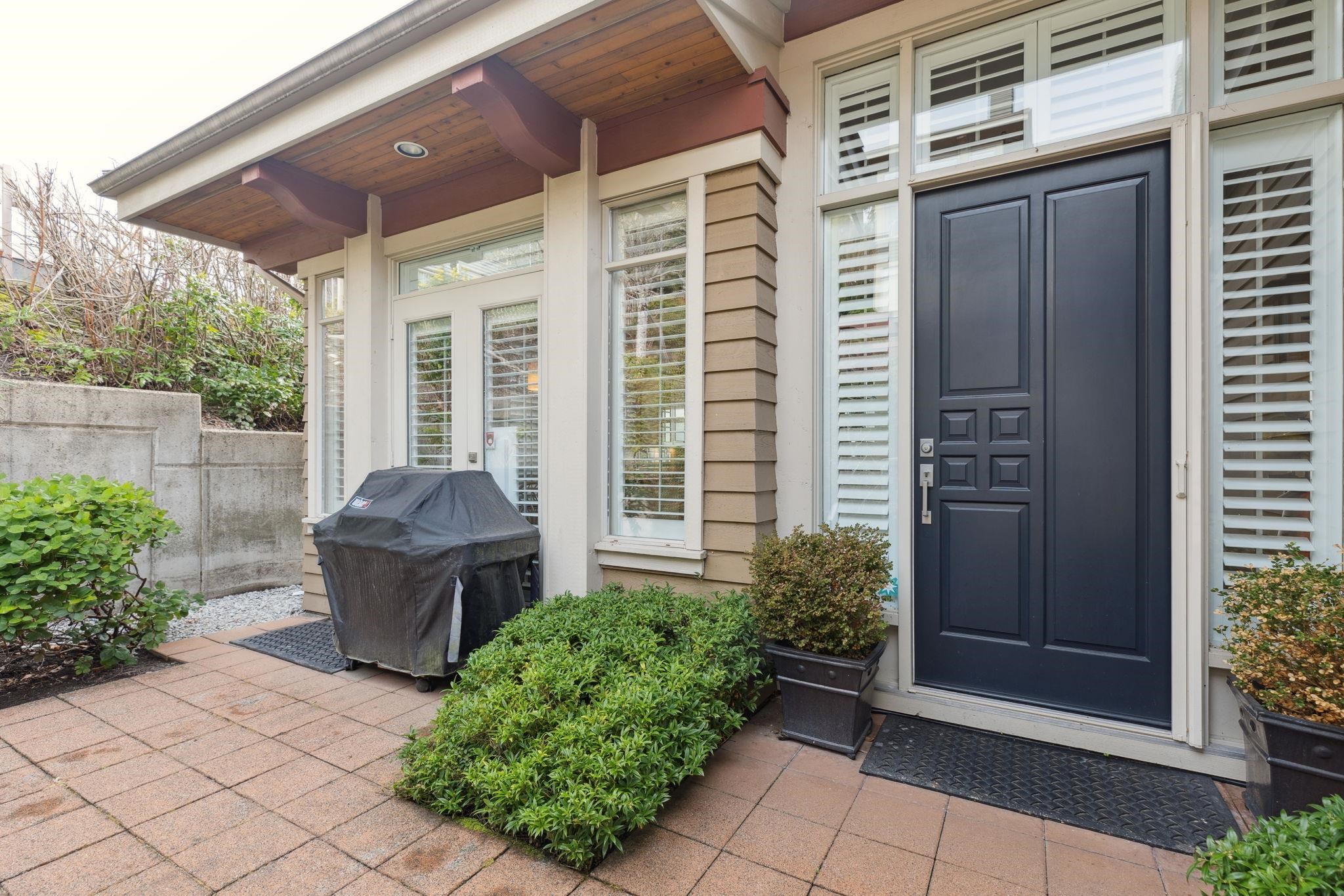 2416 CARR LANE