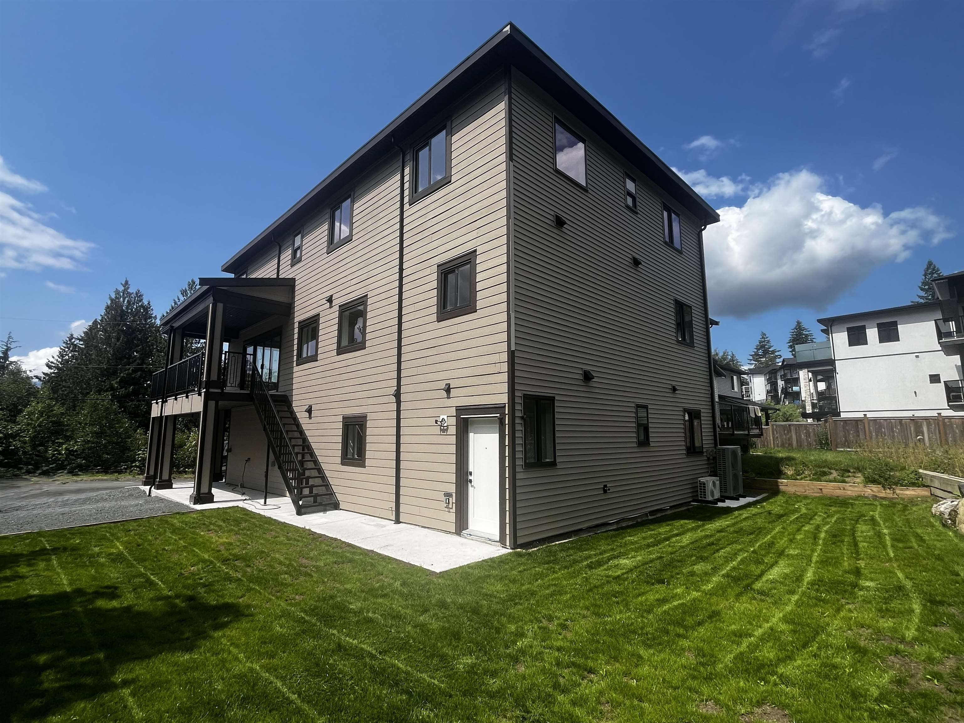 8447 FOREST GATE DRIVE