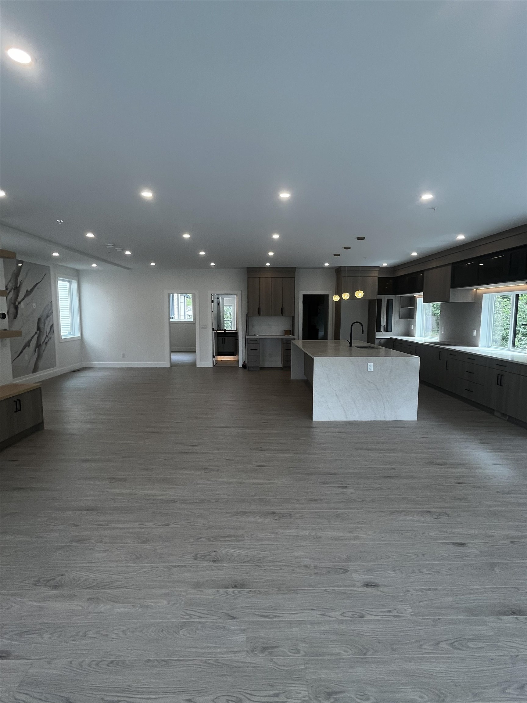 8447 FOREST GATE DRIVE
