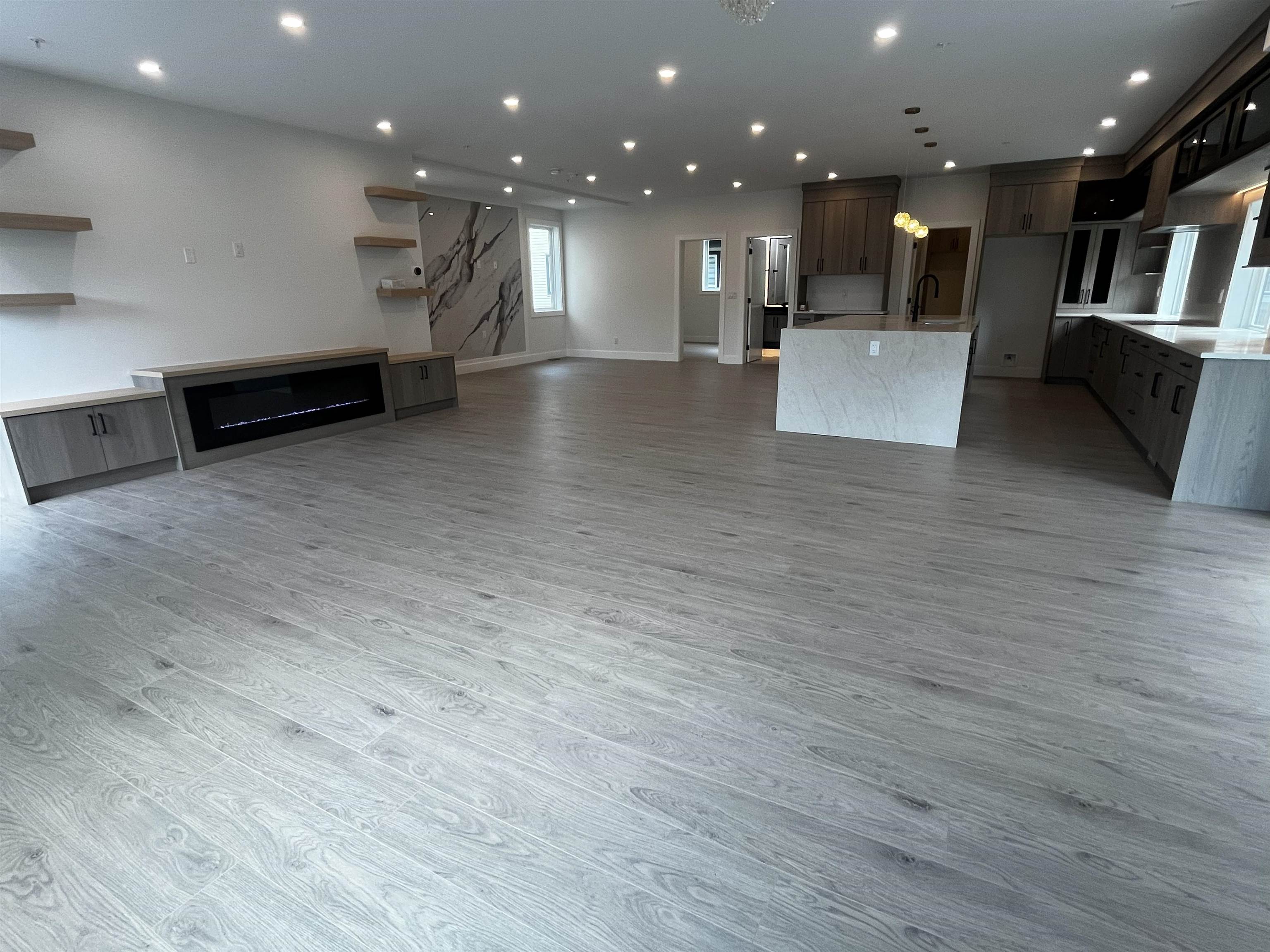 8447 FOREST GATE DRIVE