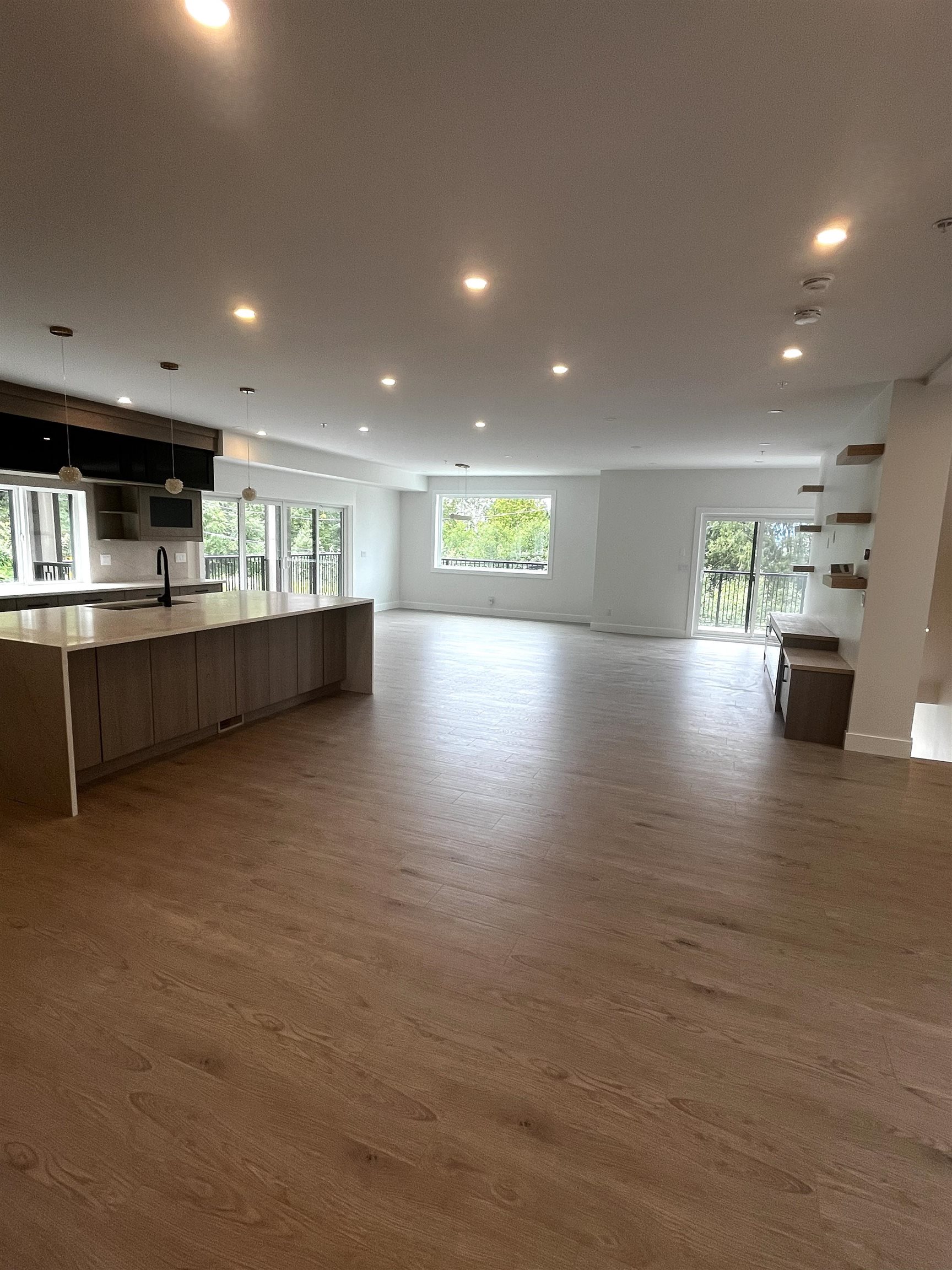 8447 FOREST GATE DRIVE