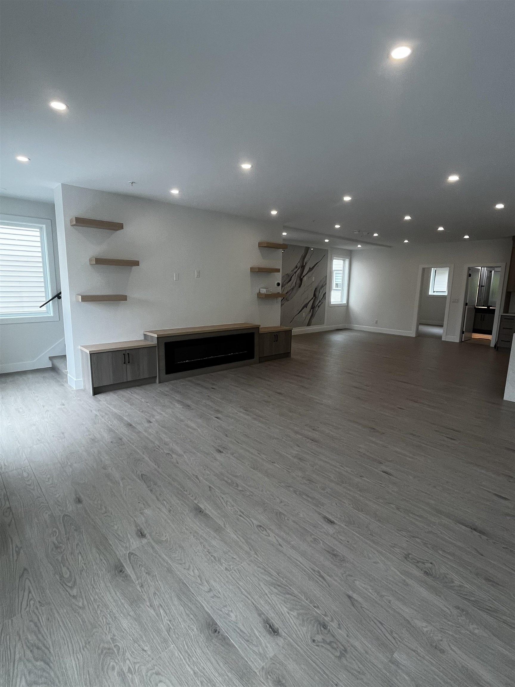 8447 FOREST GATE DRIVE