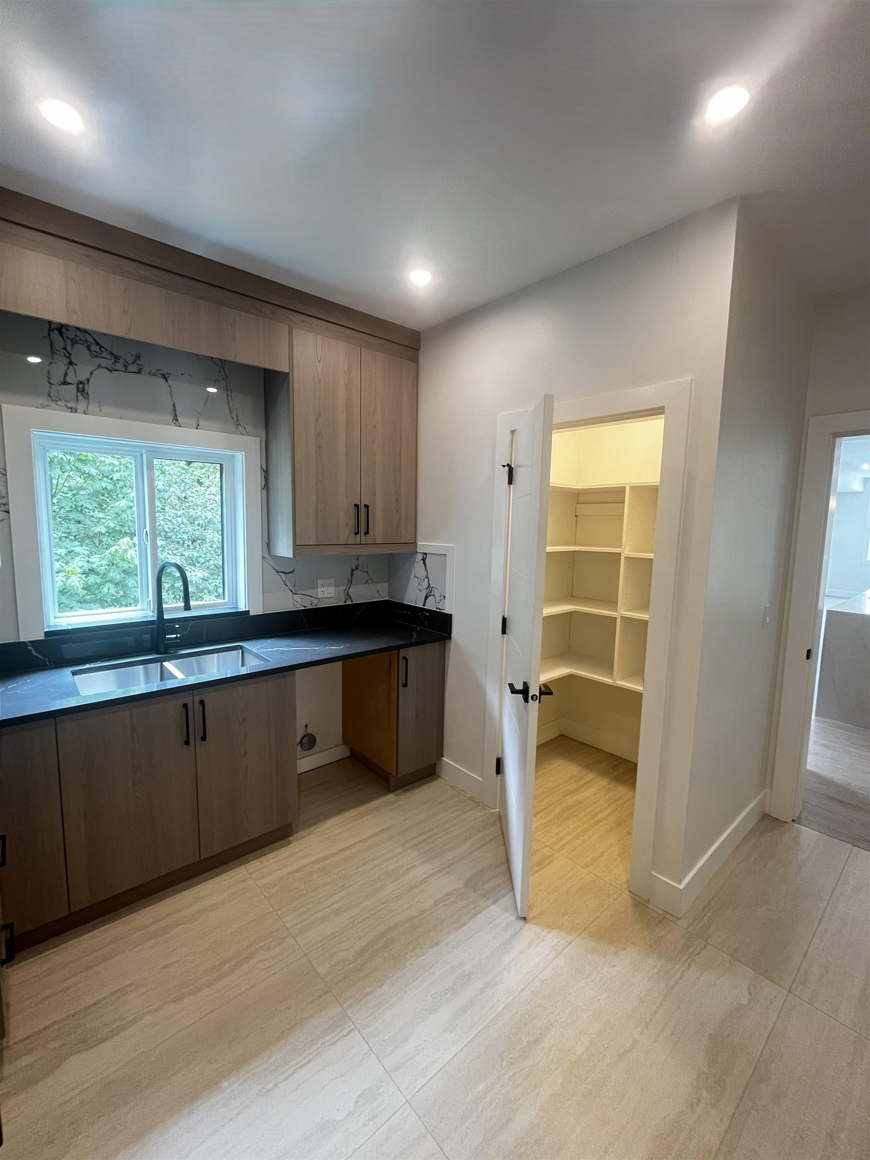 8447 FOREST GATE DRIVE