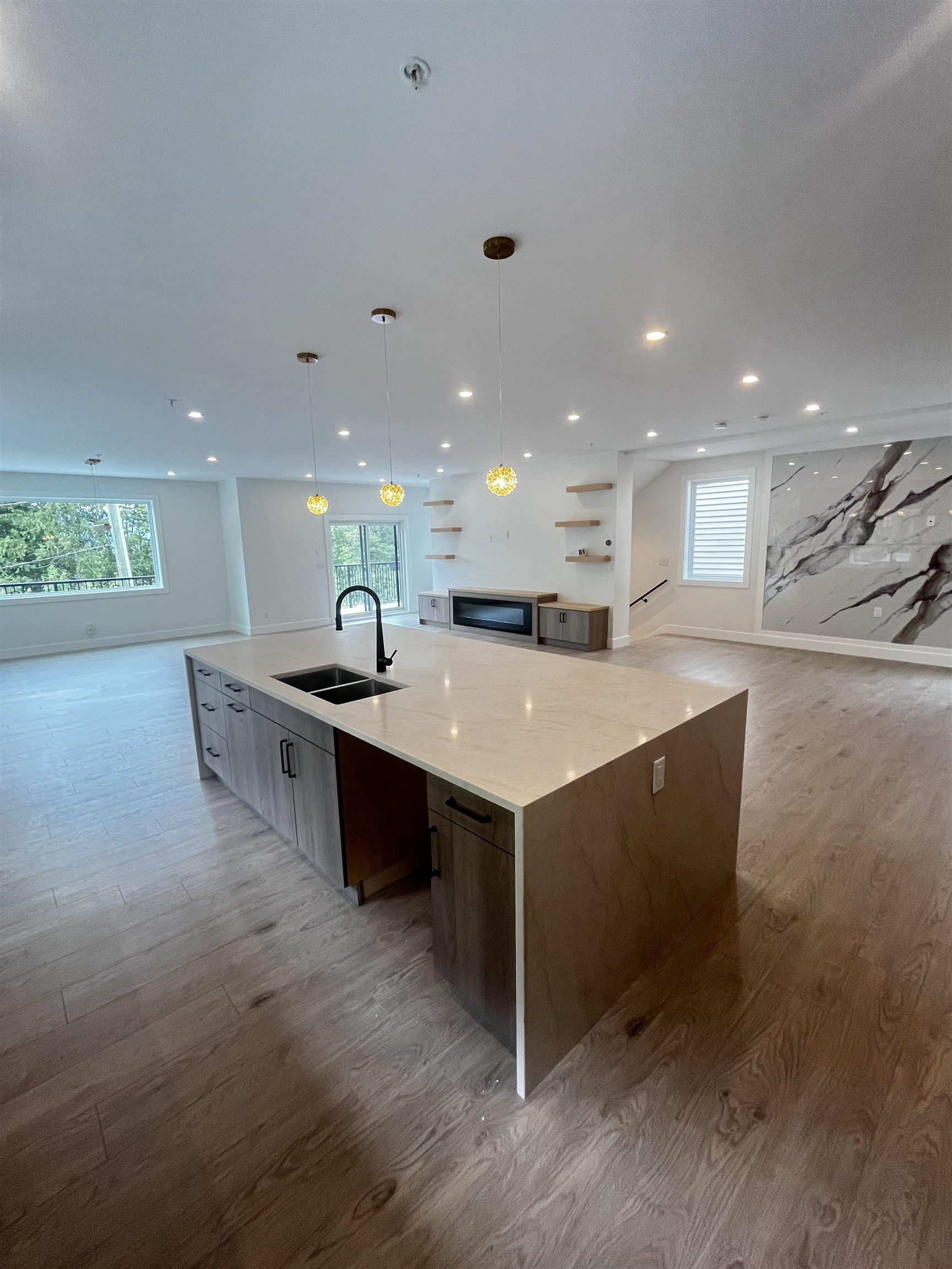 8447 FOREST GATE DRIVE