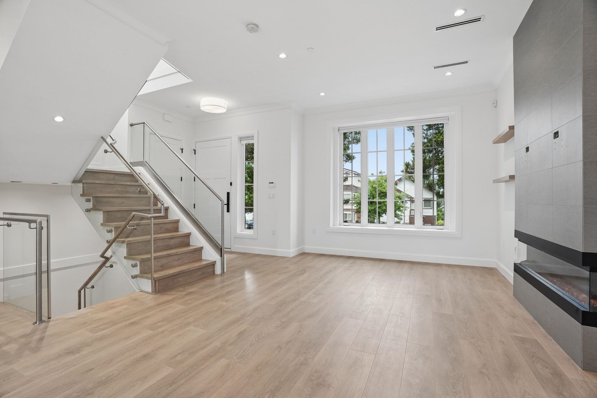 4728 LITTLE STREET