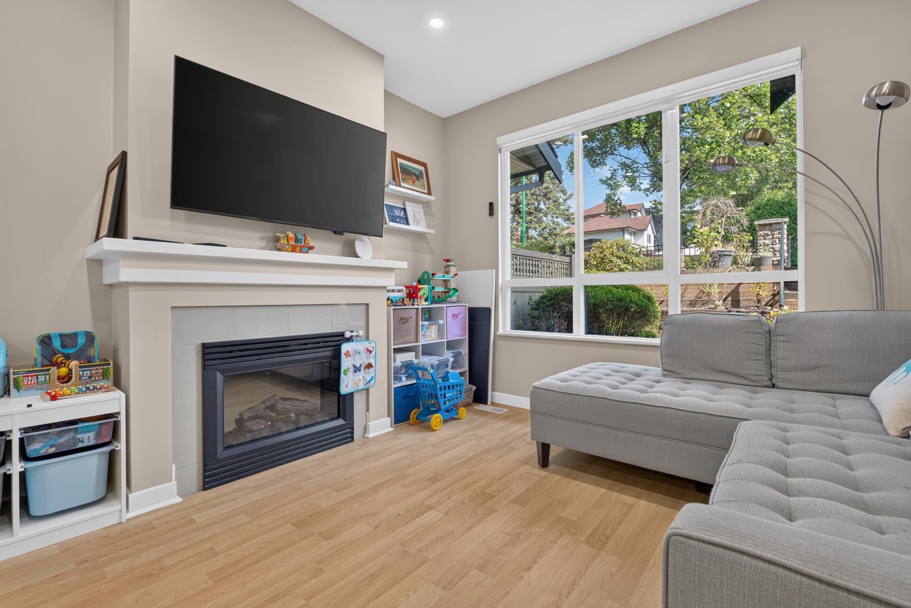 17 9088 HALSTON COURT