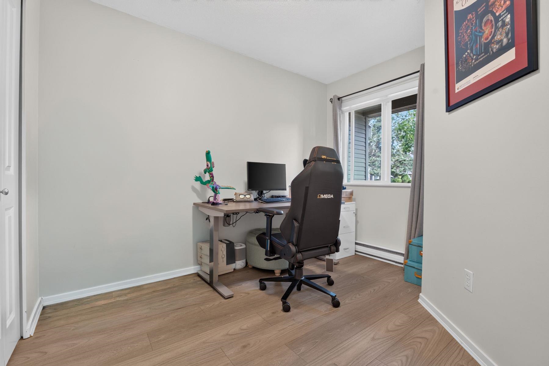 17 9088 HALSTON COURT