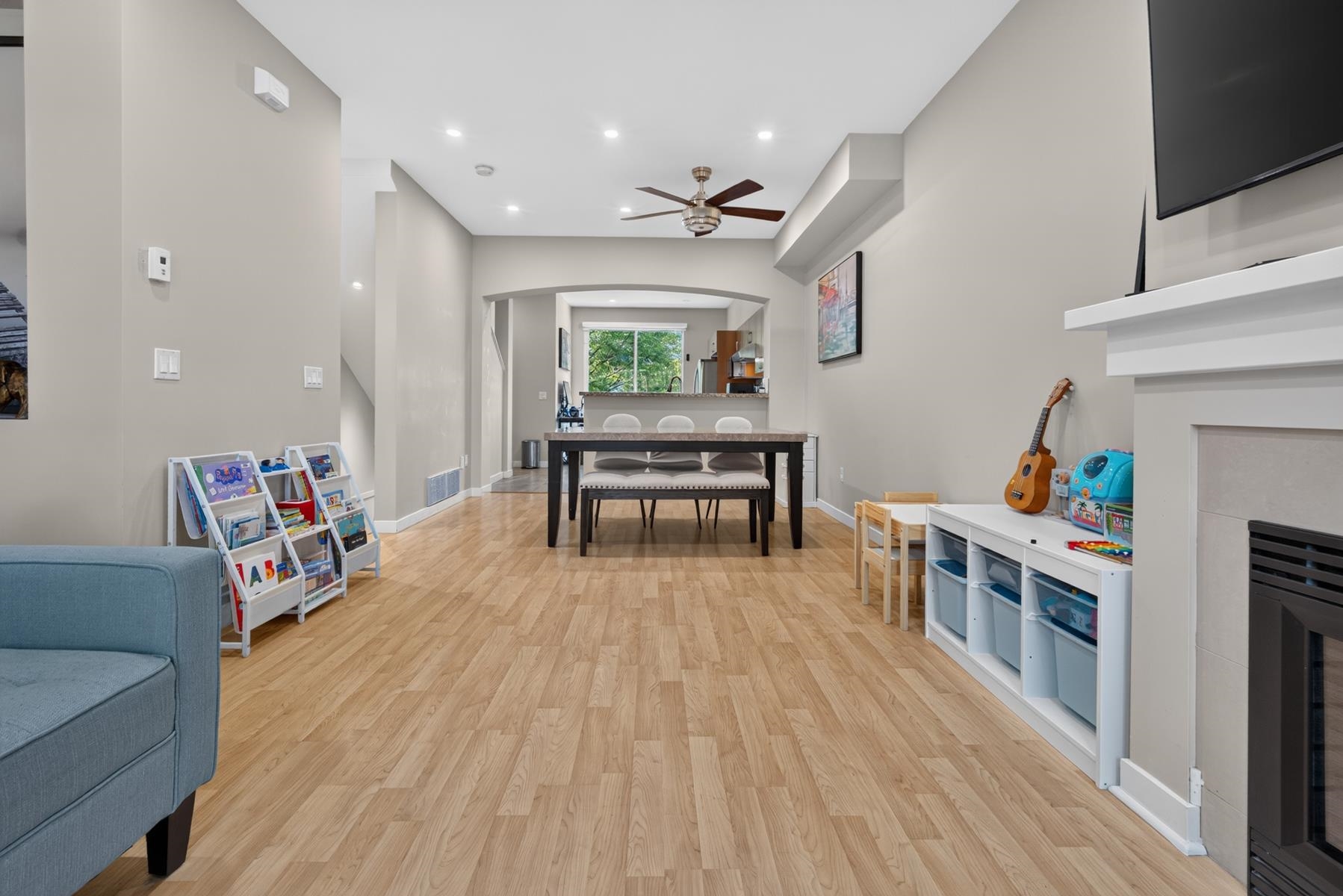 17 9088 HALSTON COURT