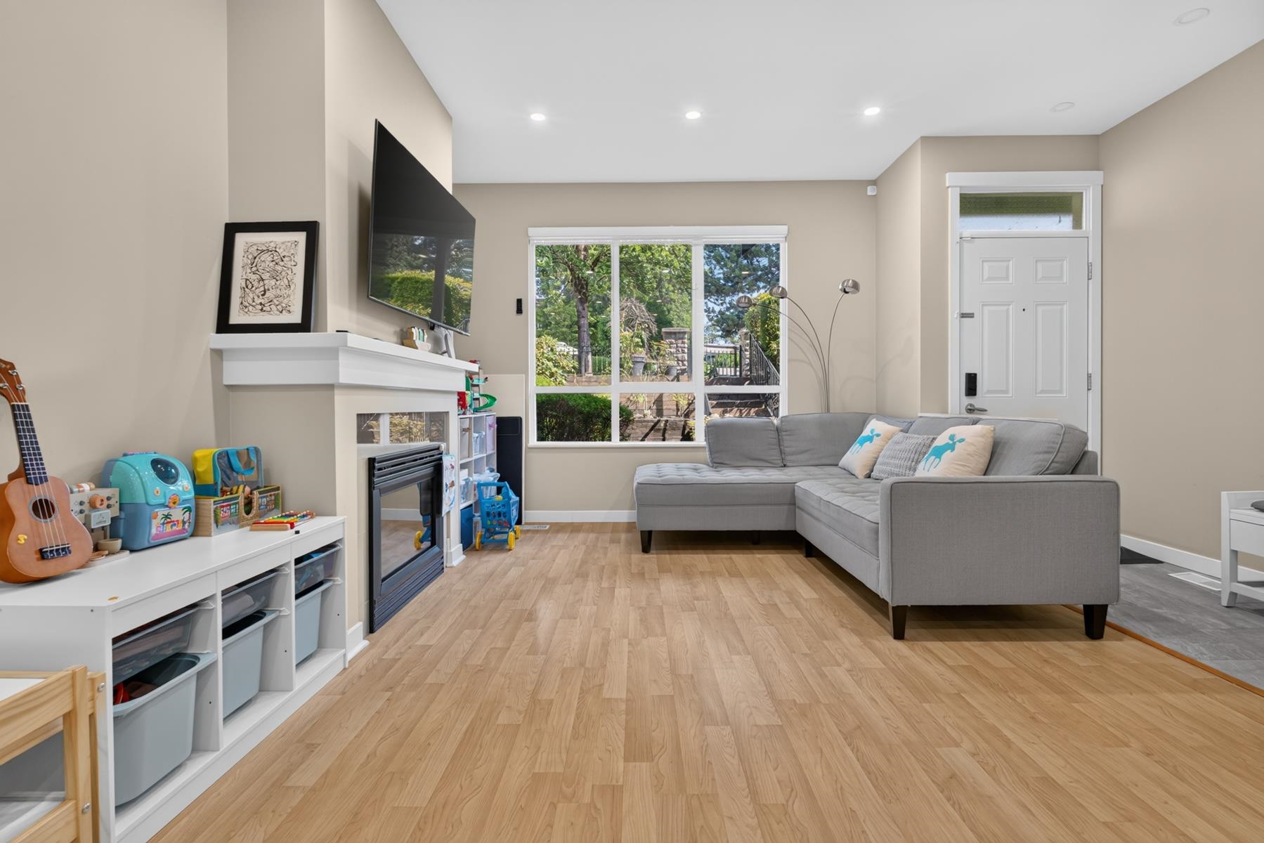 17 9088 HALSTON COURT